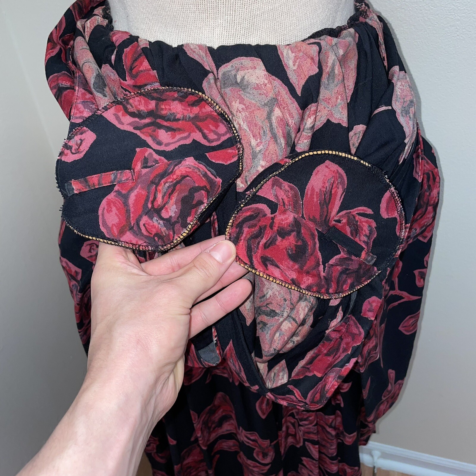 Vintage 80s V Neck Red/Black Floral Dress Size S/M Dark Romantic Whimsigoth Boho