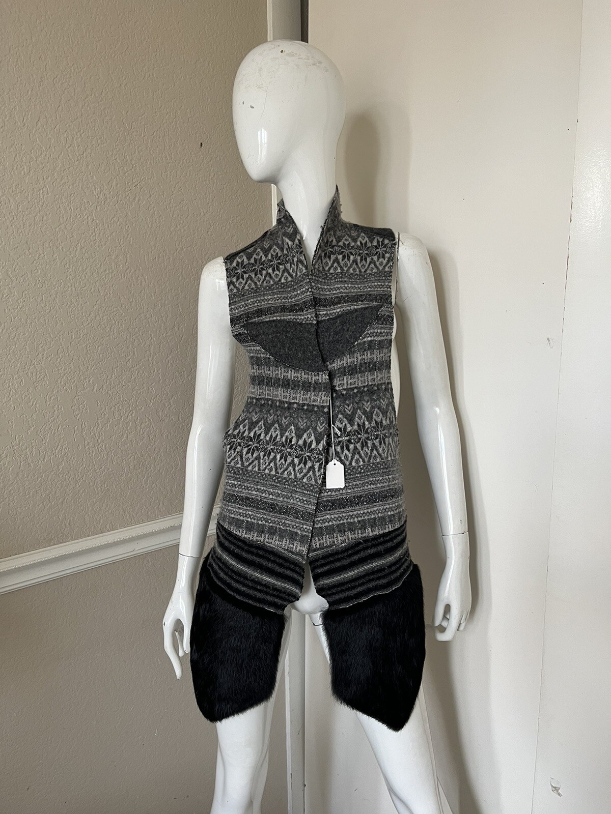 UNBRANDED VINTAGE! Gray Wool Nordic Print Sweater Vest w/ Black Mink Fur Trim S