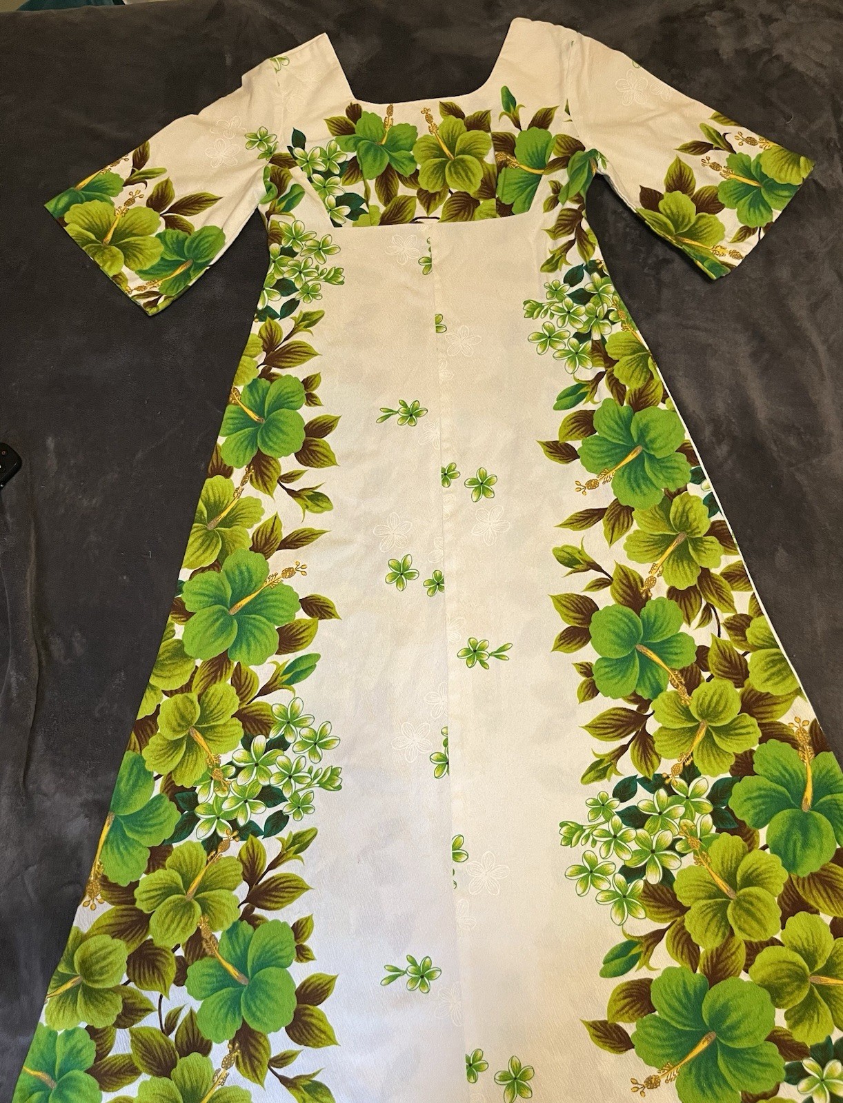 Ui-Maikai Vintage Hawaiian Maxi Dress Green White Floral 1970s 100% Cotton