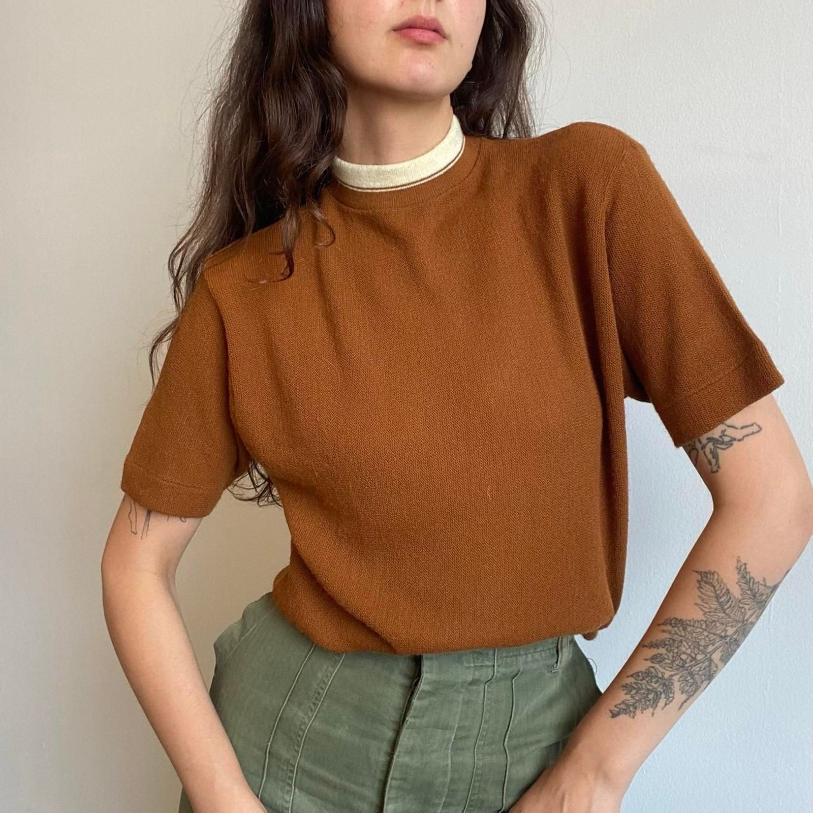 1960s acrylic ochre brown short sleeve sweater