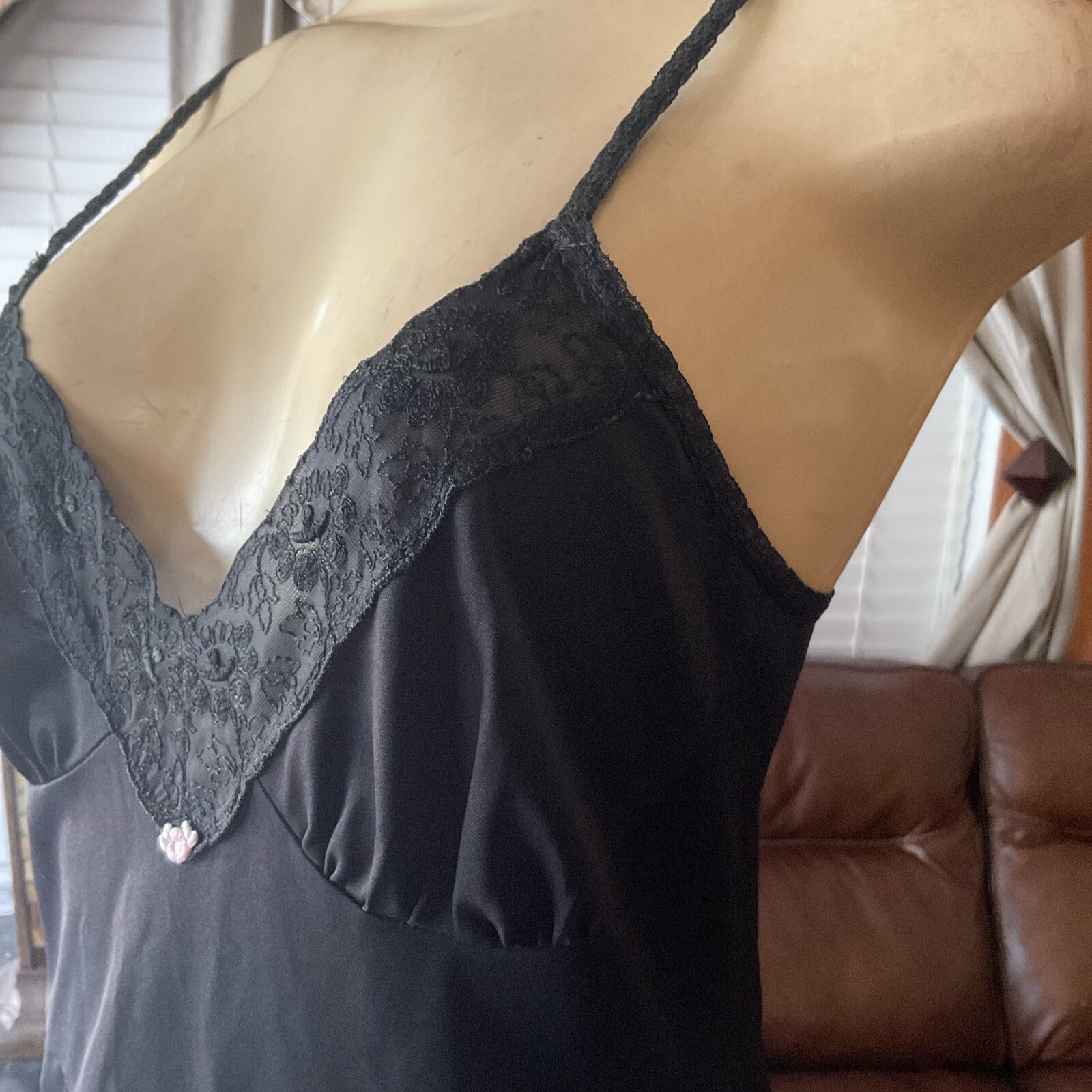 VINTAGE ST MICHAEL BLACK NYLON BLEND W/FANCY HEMN NIGHT GOWN LINGERIE 34 UK 8hc