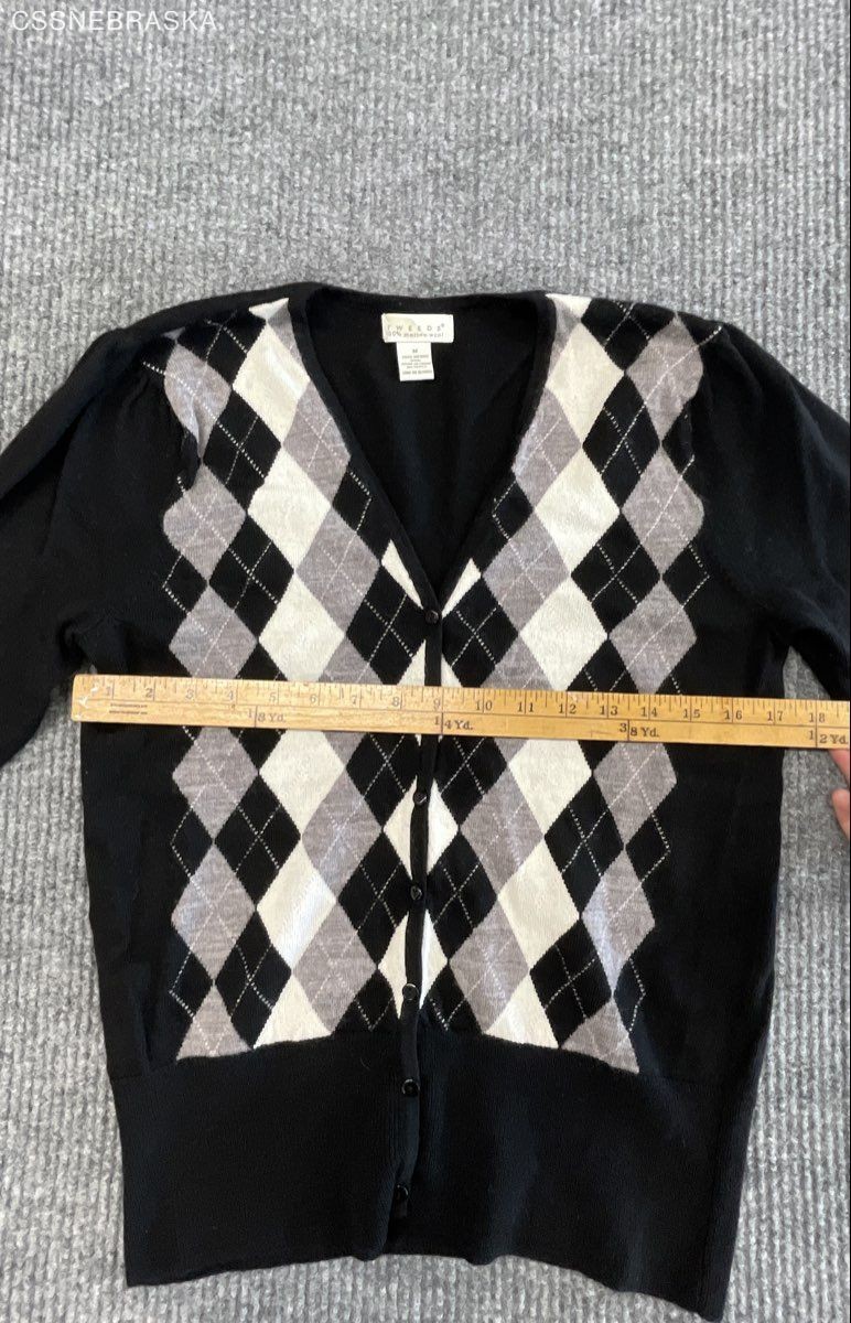 Tweeds Women’s Black Argyle Cardigan Sweater 100% Merino Wool Vintage 90s Sz M