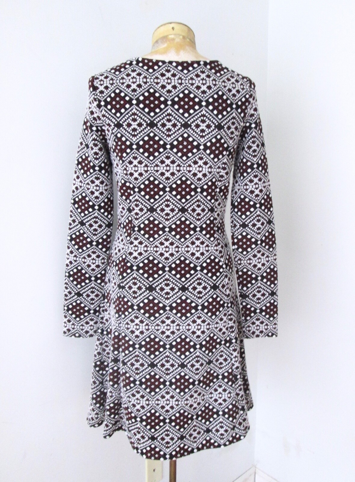 Vtg 70s mod brown black red geometric tribal soft knit swing fit flare dress S