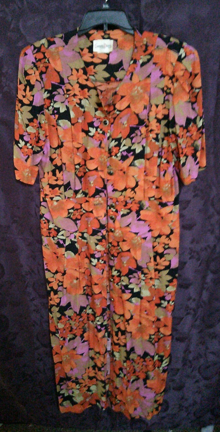 vintage Success Dress button up front dress, below knee hem, 17-18, floral