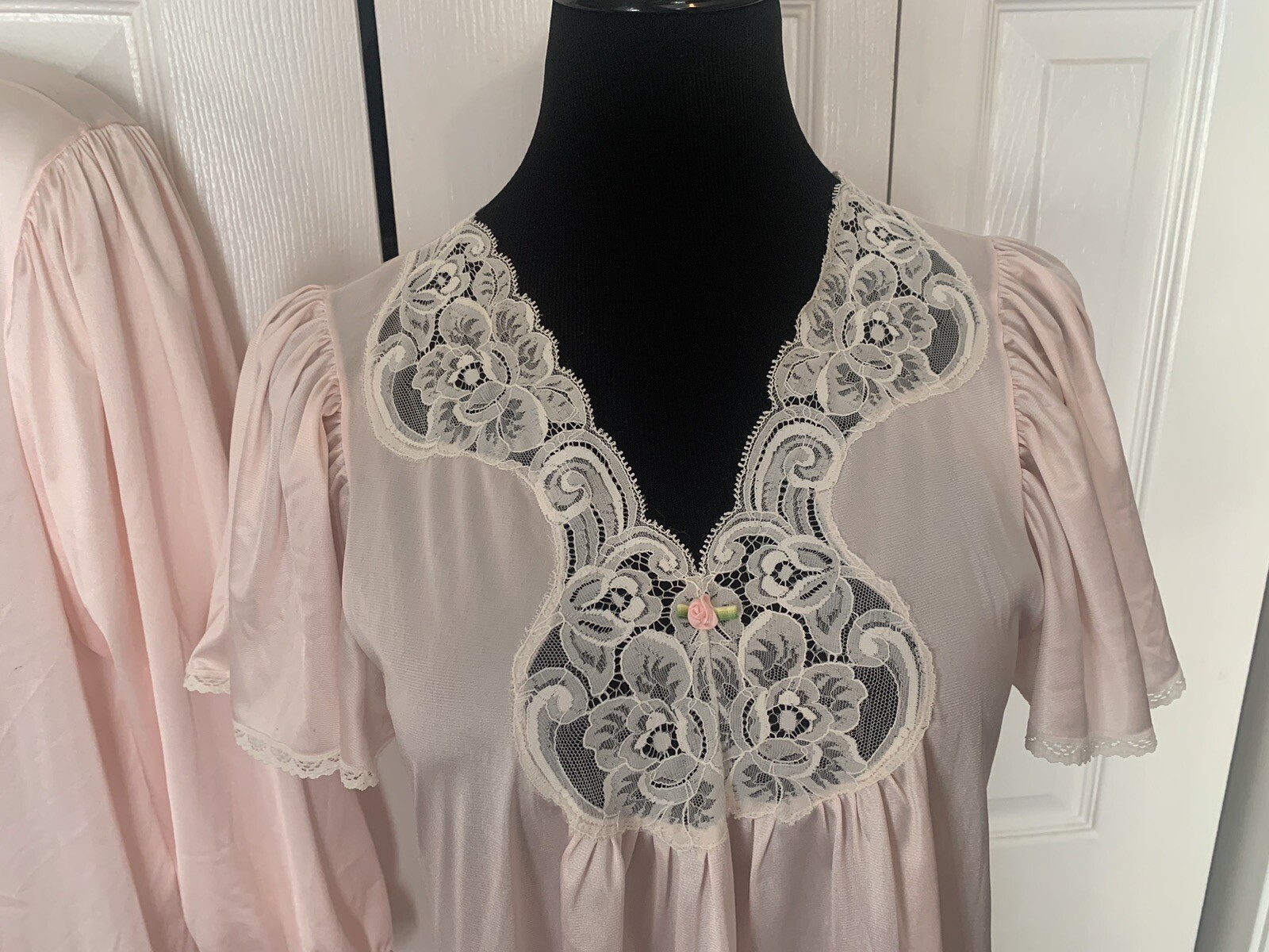 Vintage Vanity Fair Peignoir 2pc USA Nightgown Robe PINK Ladies Small Beautiful