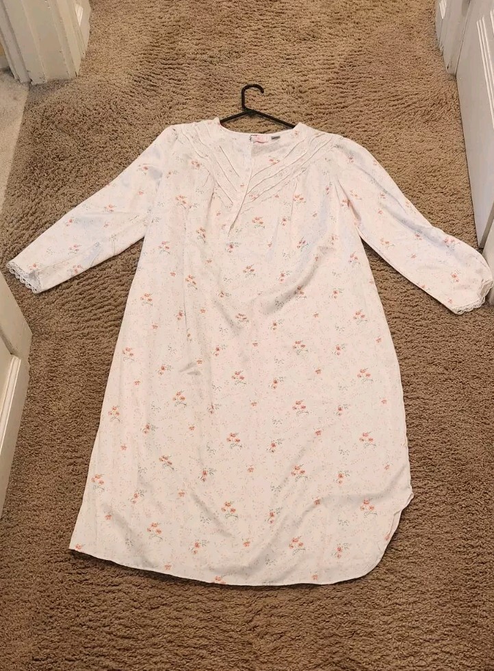 Vintage Satin Light Fleece Lined Nightgown by Rosa’s Closet, Size Large, NEW 46″