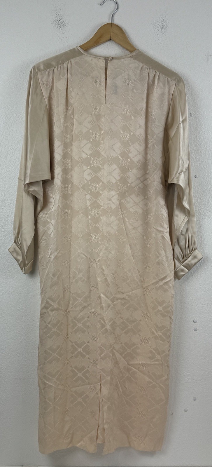 Vintage Jacqueline De Bray Peach Shift Dress Long Sleeve Size 6 Satin
