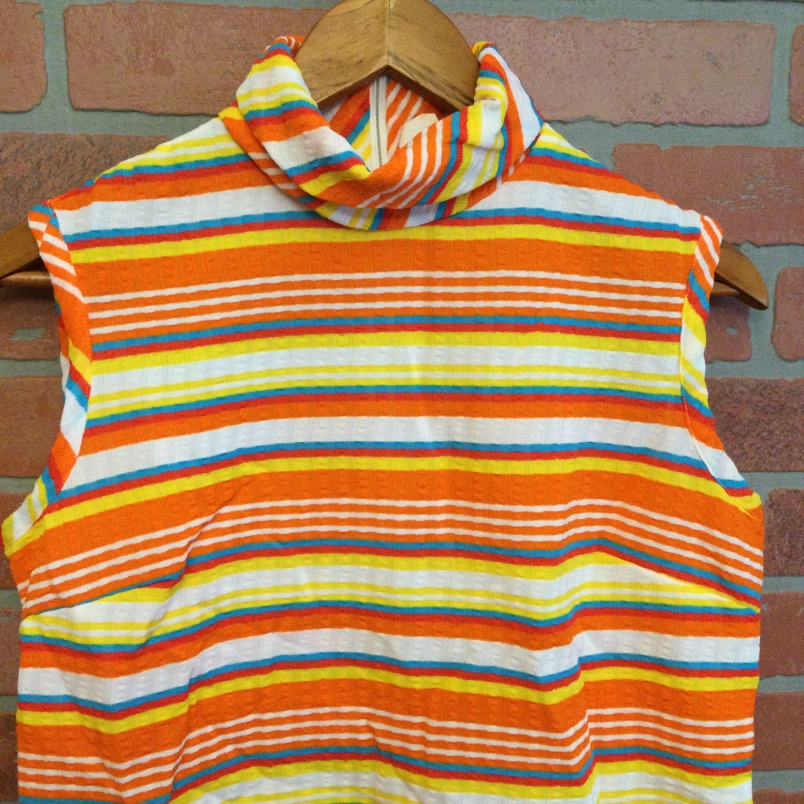 True Vintage 70s Cos Cob Womens Sleeveless Top Size 13/14 Mod Pop Kei Harajuku