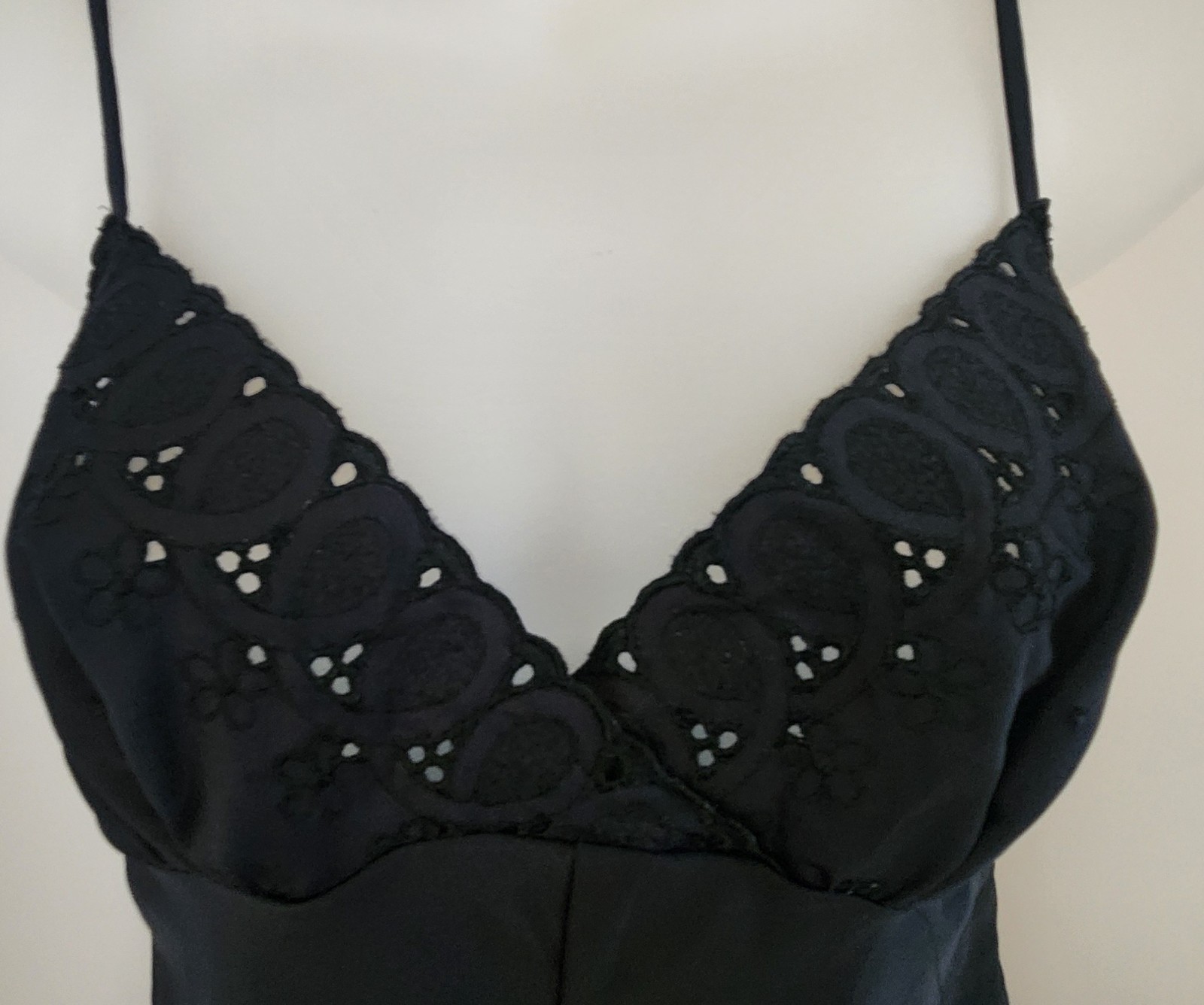 Vintage VASSARETTE Black Cut Out Lace Accents Bodysuit 1 Piece Lingerie Size 32