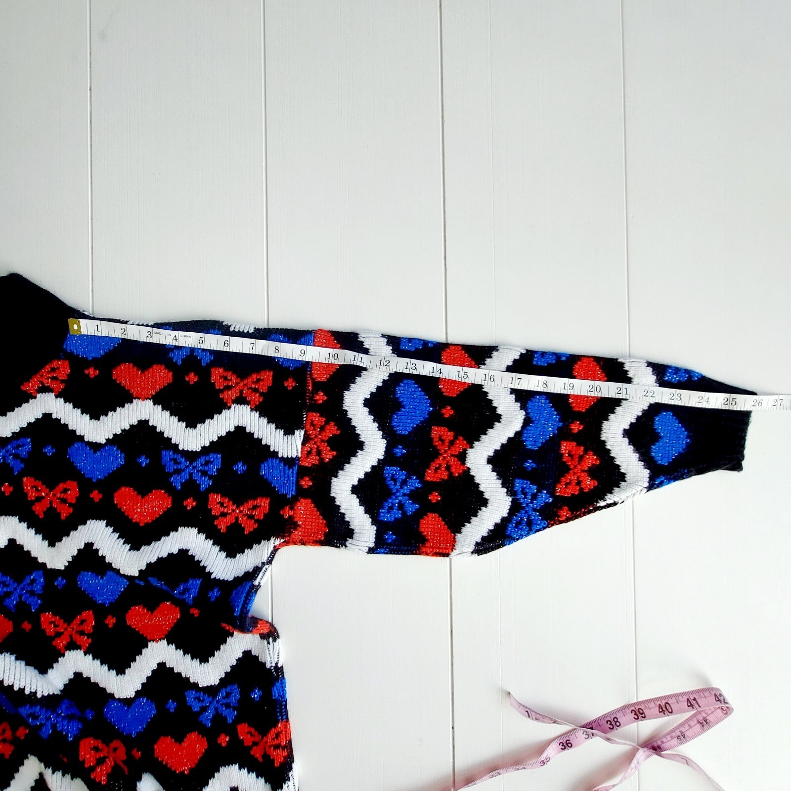 Vintage 1980s Chava! Hearts and Bows Zig Zag Striped Mock Turtleneck Sweater USA