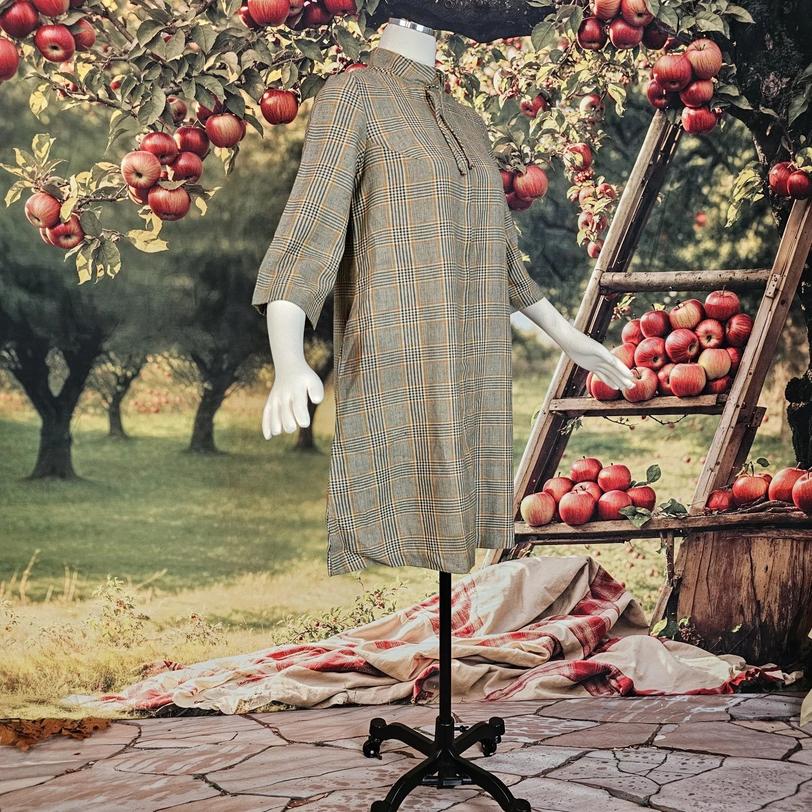 Vintage 1960’s Dress Shift Mod A-line Plaid Front Zip Band Collar Half Sleeve