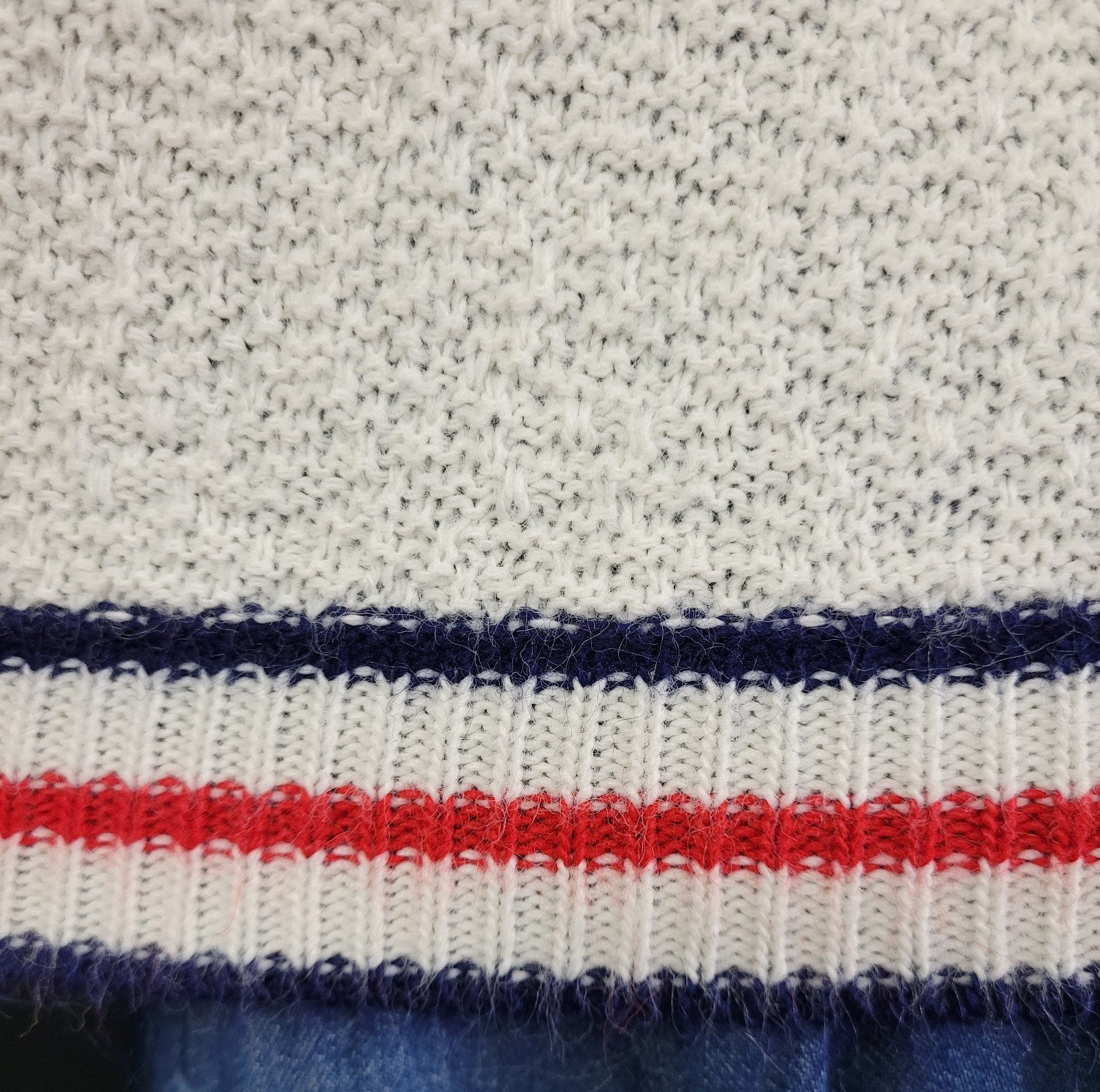 Vintage Creamy White Sleeveless Sweater w Red & Blue Striping/Edging Size L/XL?
