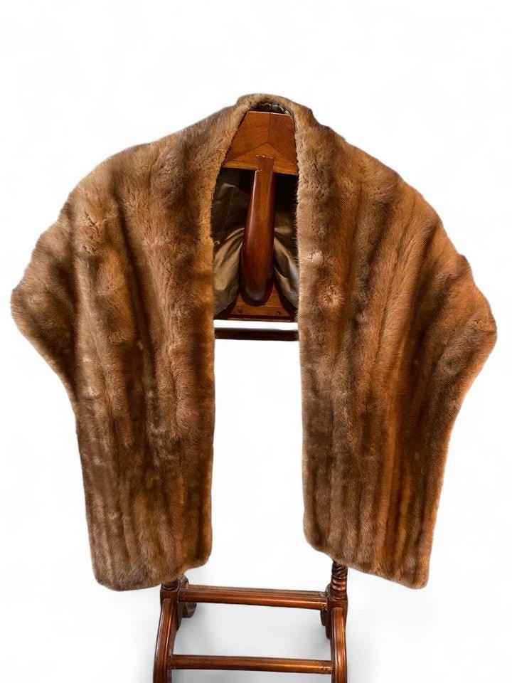 Robinson’s California Mink Fur Sole Wrap
