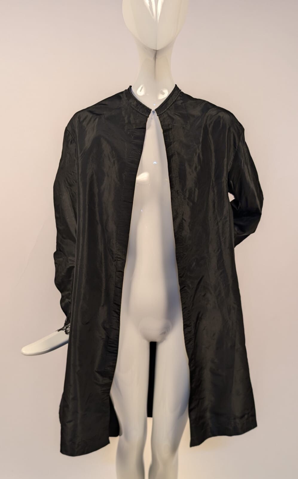 CIVIL WAR ERA BLACK SILK TAFFETA JACKET W FLARING BACK + CHANTILLY LACE CUFFS