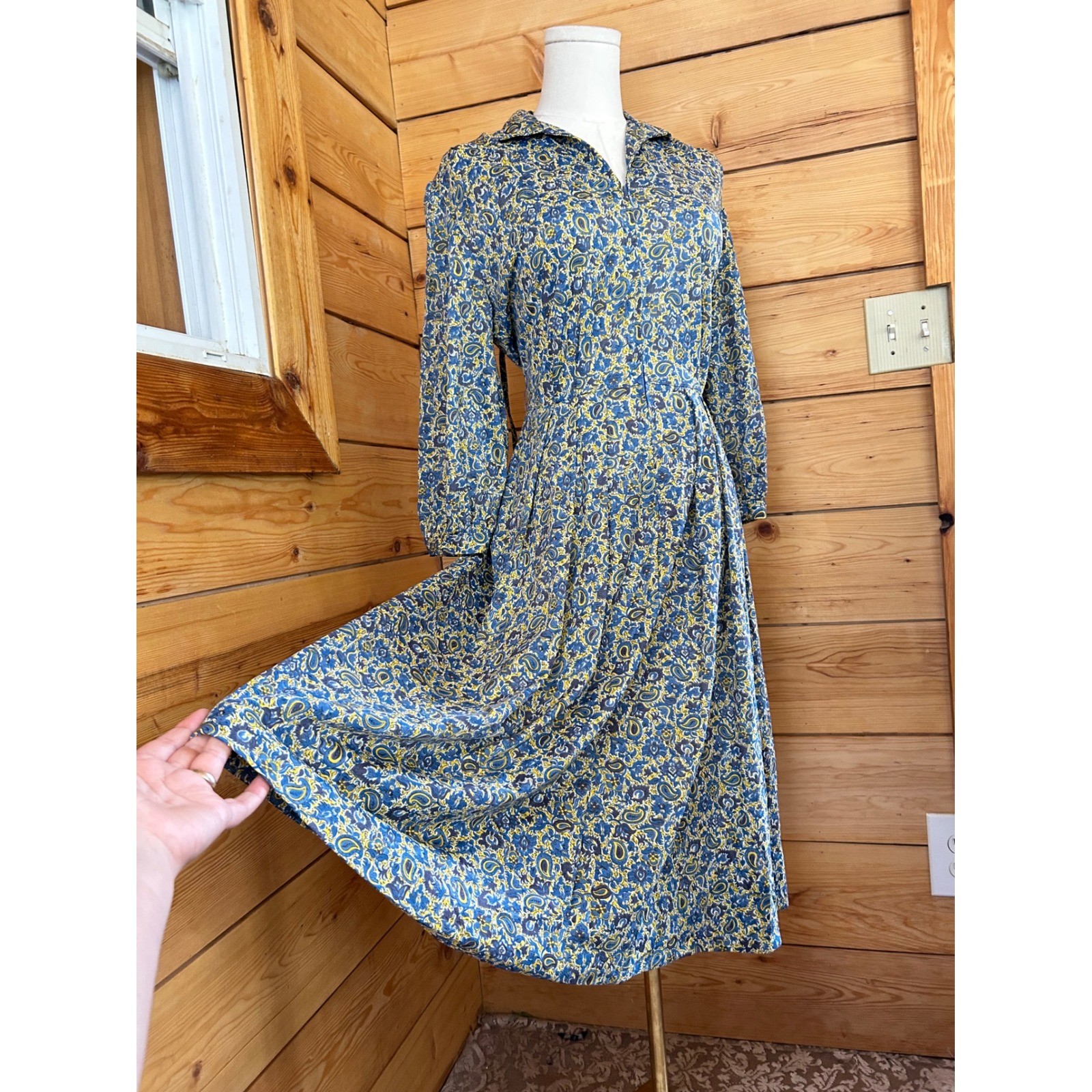 Vintage Day Dress Womens Size 14.5 Blue Yellow Paisley Pleated Shelton Stroller