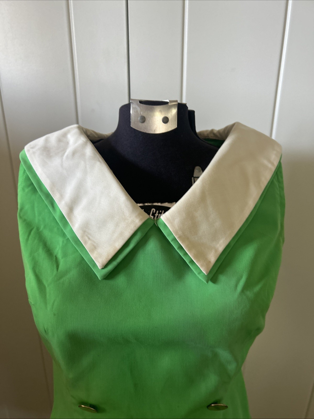 Vintage 1960’s Bobbie Brooks Mod Green Sleeveless Shift Dress Gold Buttons