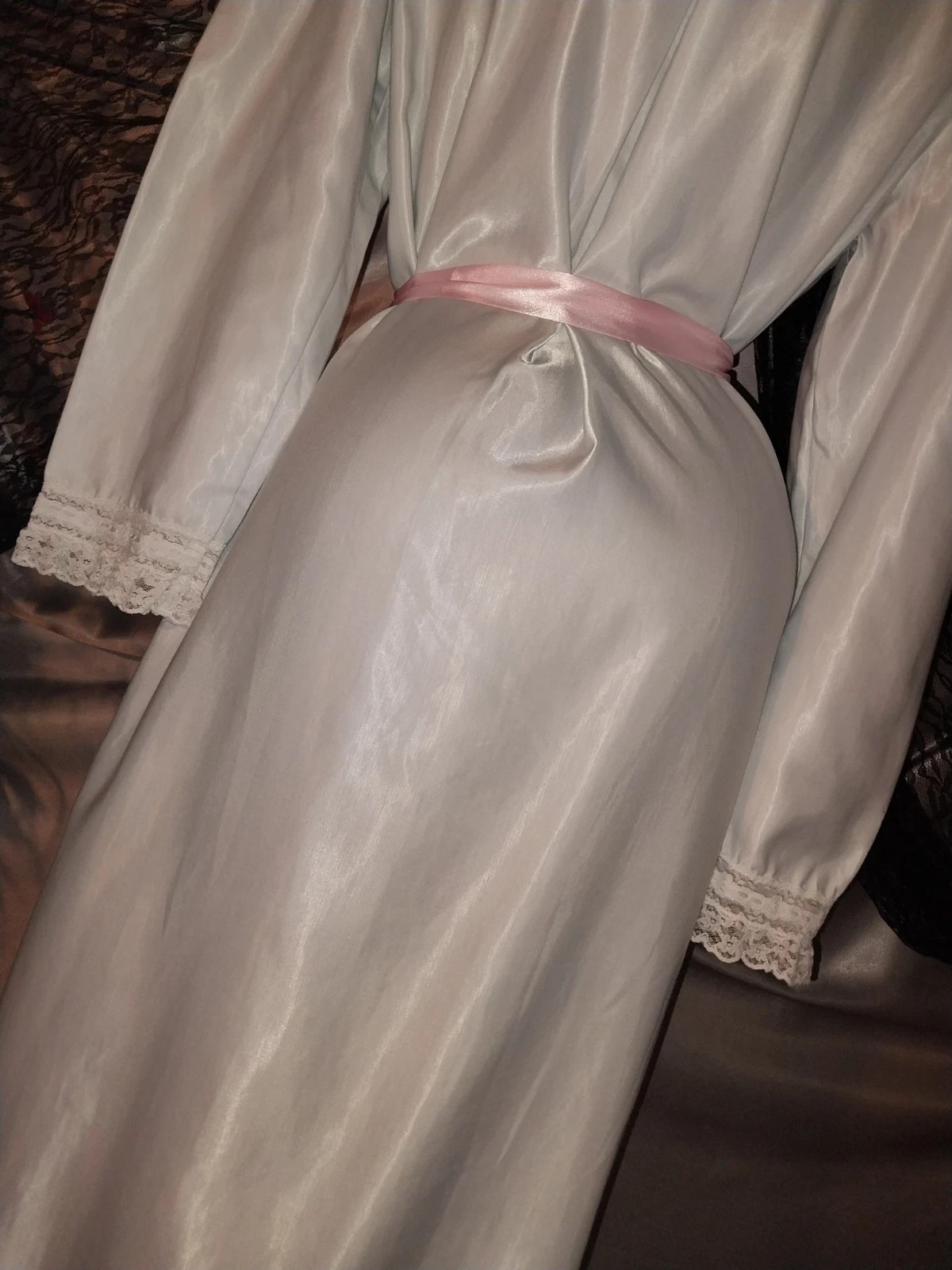 VTG SATIN Shiny pintuck Anastasia Coquette Cottagecore Nightgown Poets 40 42
