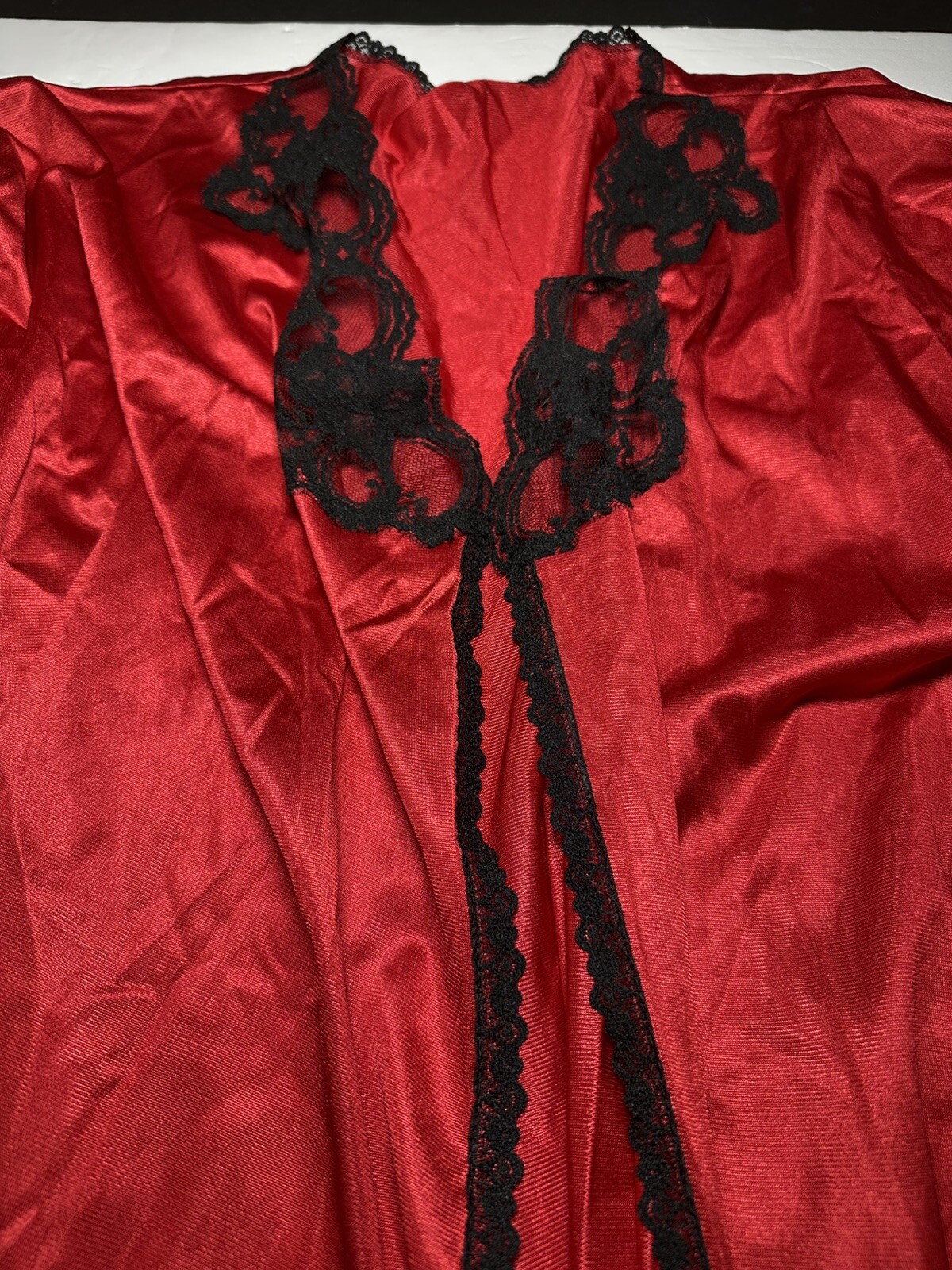 VTG Private Treasure AVON Night Gown & Robe Red Black Silky Lace Lingerie Size M