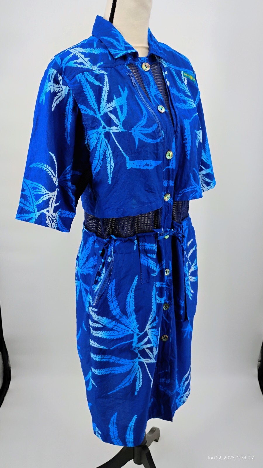 Global Kiwis Dress Vented Button Up Zip Pockets Mesh 100% Cotton Blue Tropical M