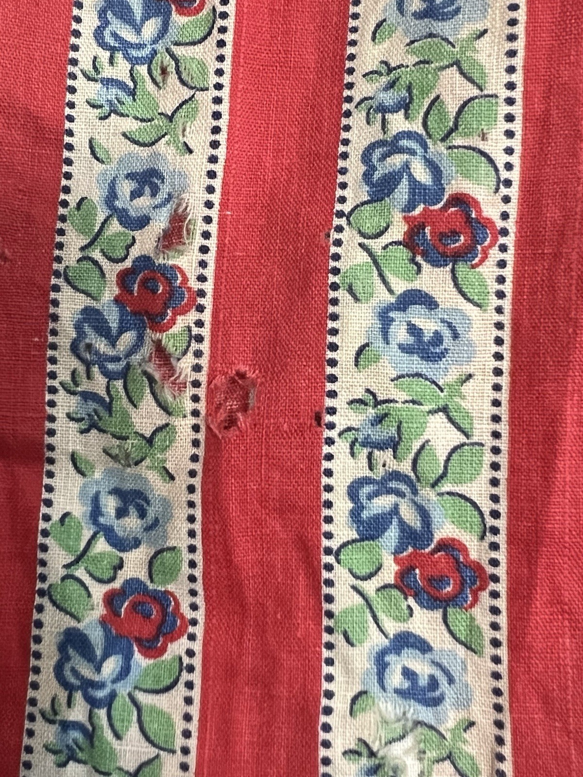 Vintage 1940s Red Cottage Floral Cotton House Dress Ruffle Trim Patch Pockets L