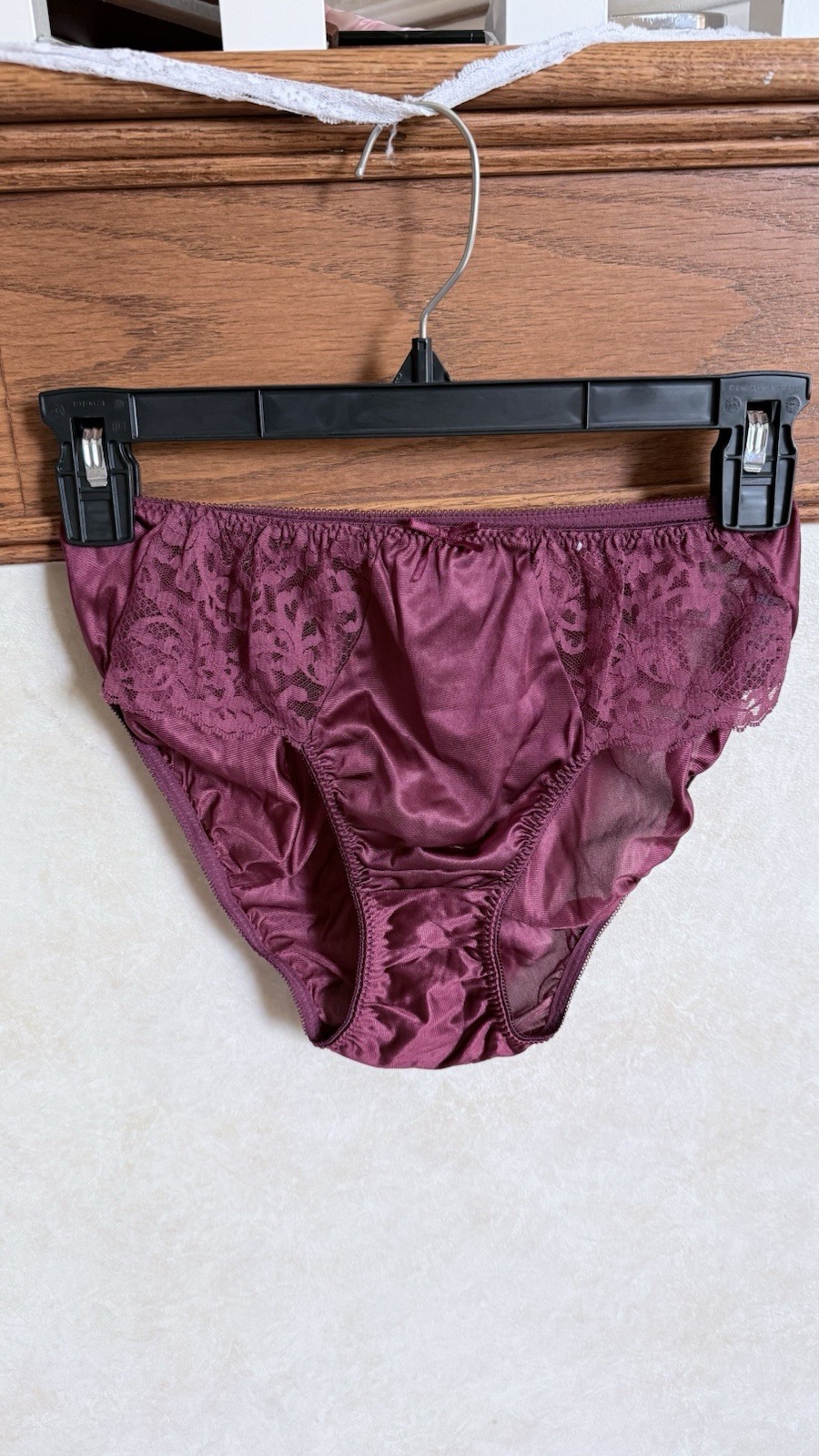 Maidenform Sweet Nothings 6 M Bikini All Antron III Nylon Shiny Satin Lace USA