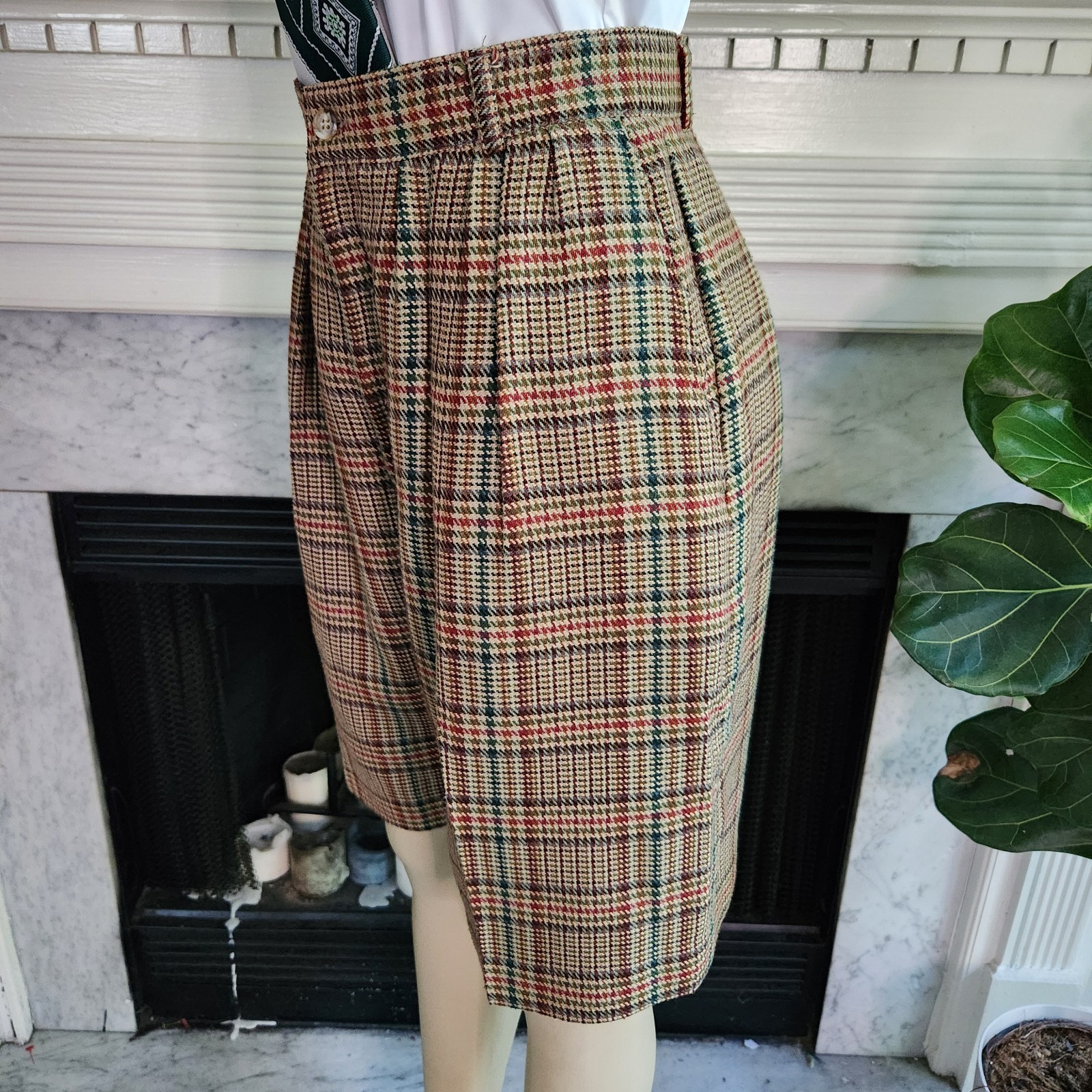 Vintage 80s Bermuda Shorts Size 10 Preppy Brown Green Plaid Academia Old Money