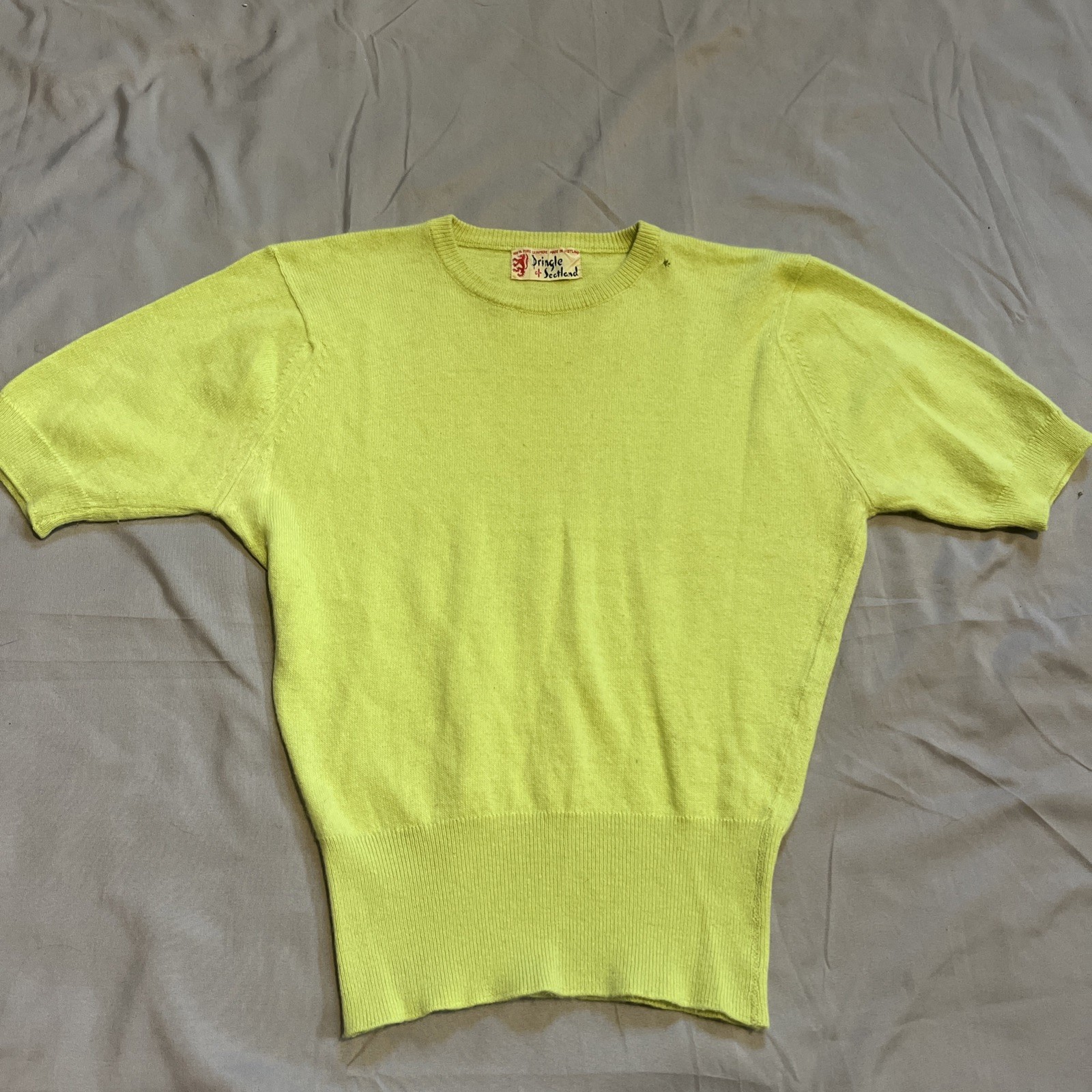 Vintage Pringle Of Scotland Bright Yellow Cashmere Sweater Woman’s Small