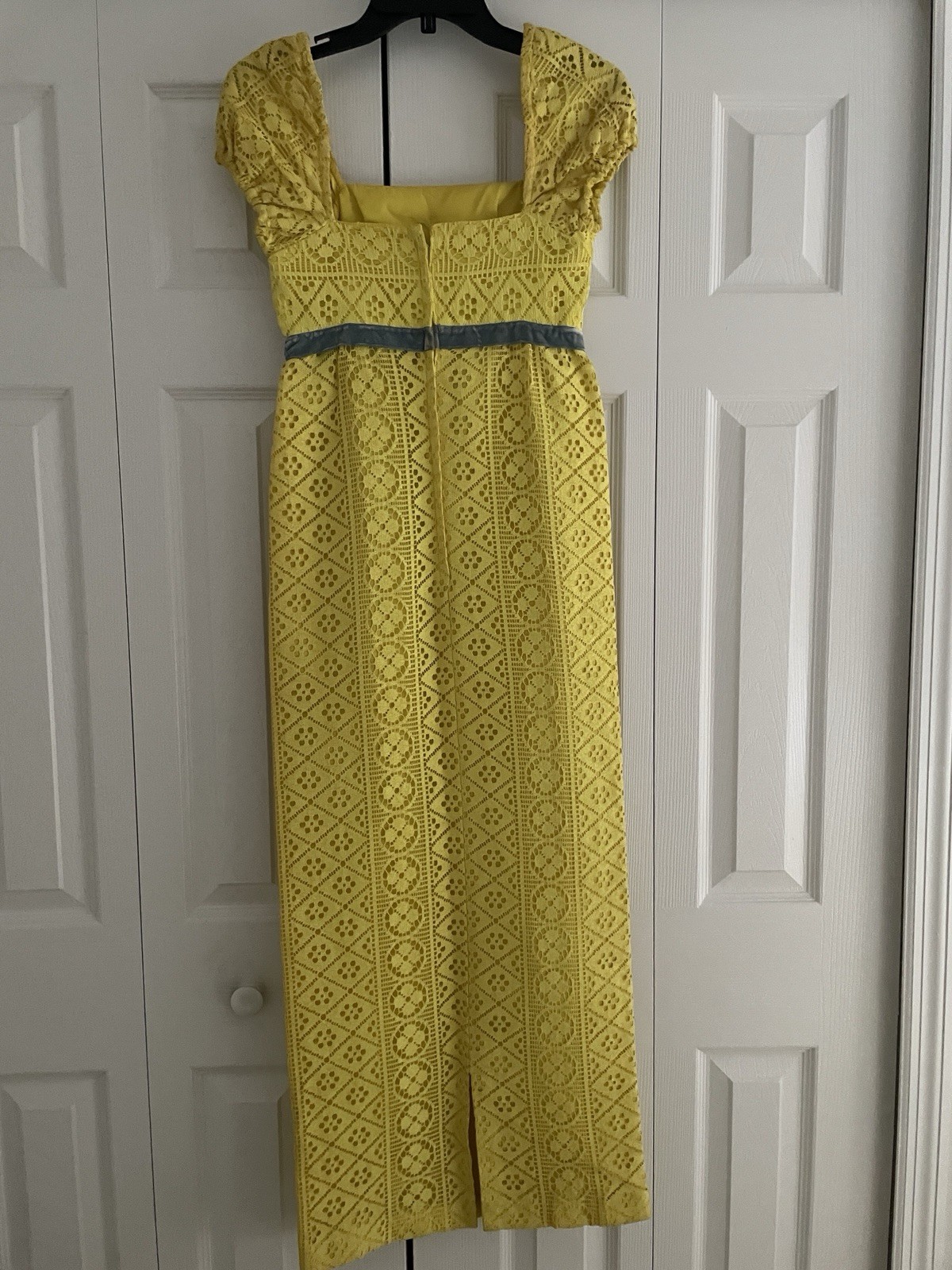 1970’S NORMAN SACKS YELLOW LACE GEOMETRIC CROCHET WOMEN SIZE 3 MAXI DRESS GOWN
