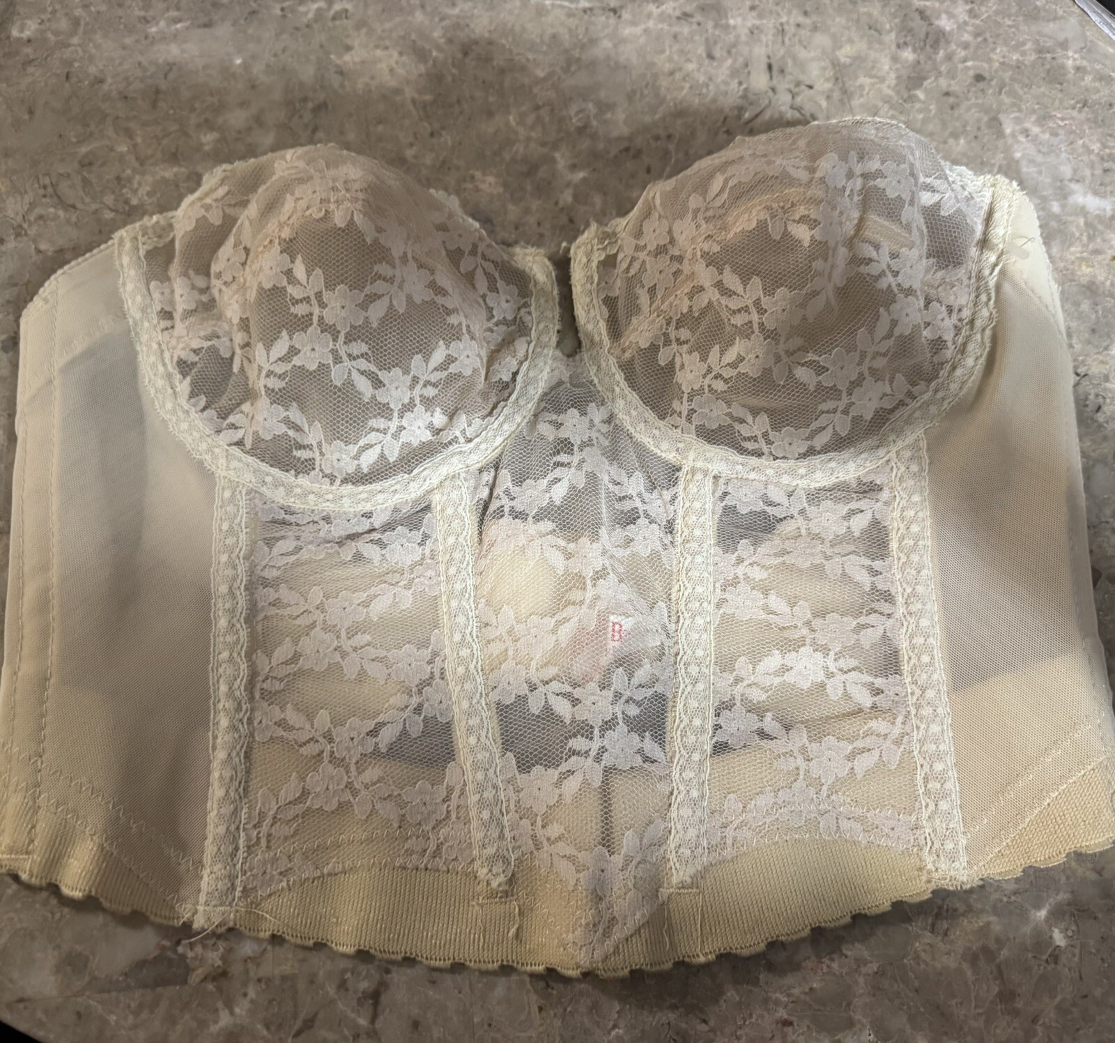 VINTAGE YOUNG SMOOTHIE BACKLESS BRA! SIZE 36 B. BEIGE