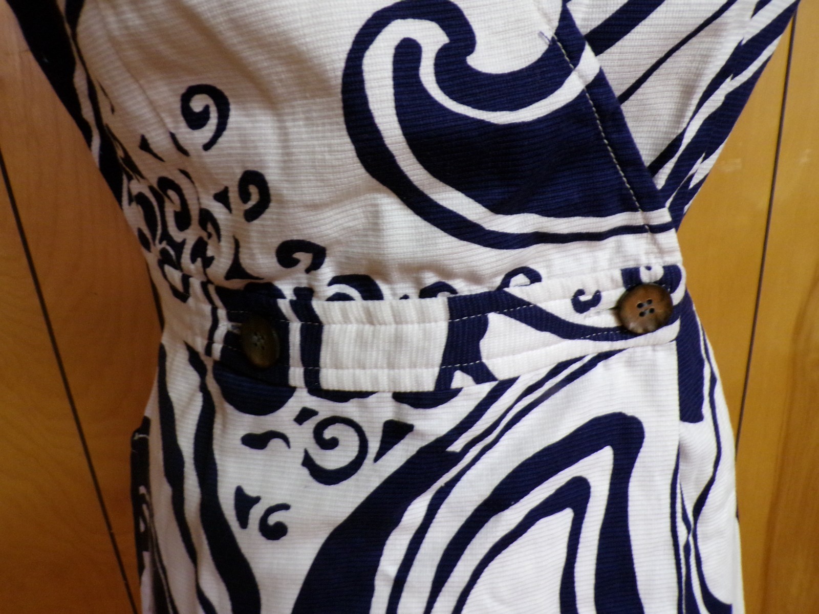 2000 KAHALA Hawaii Navy & Blue Dress Size 10 Waist 28″