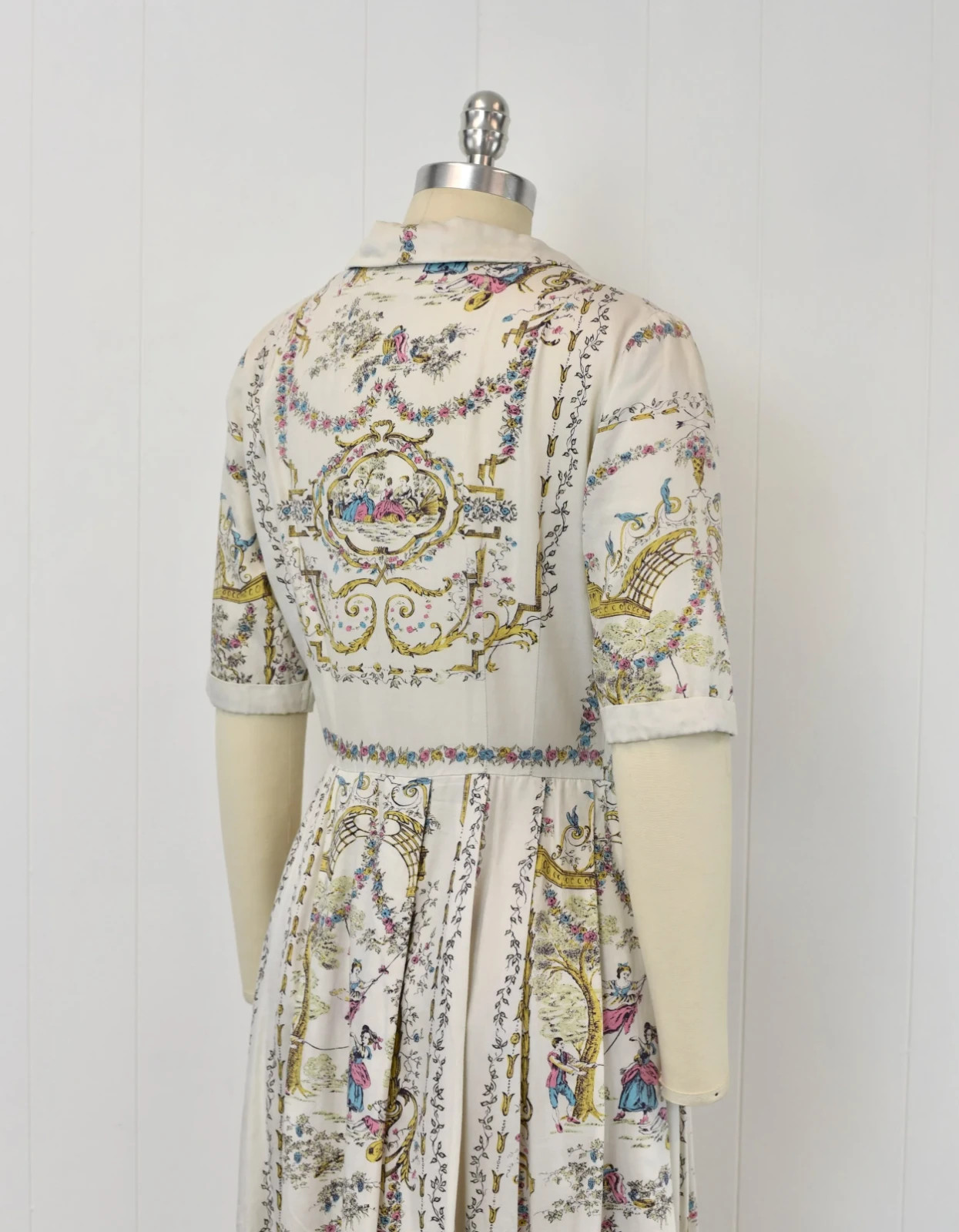 Vintage 1950s Rococo French Provincial Novelty Print Cotton Shirt Dress