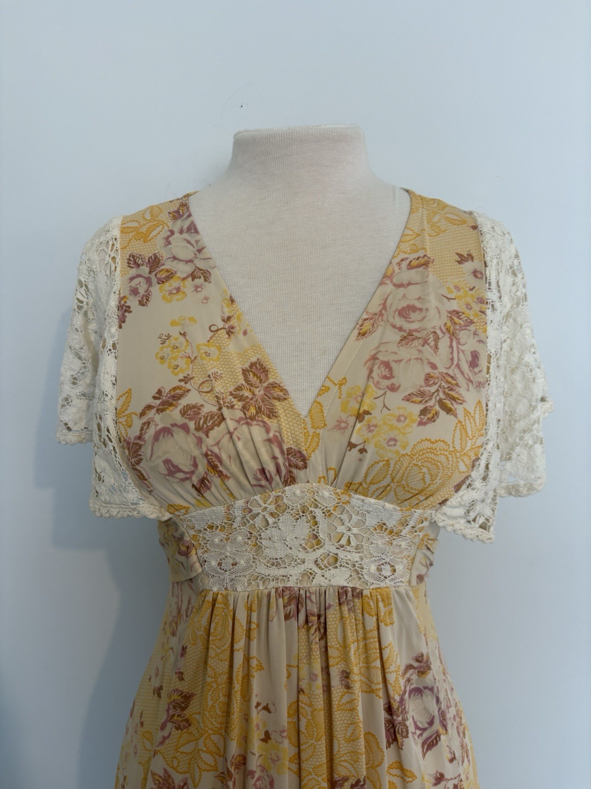 Vintage 1970s Floral Print Lace Maxi Dress Flutter Sleeves Tie Back Empire Waist