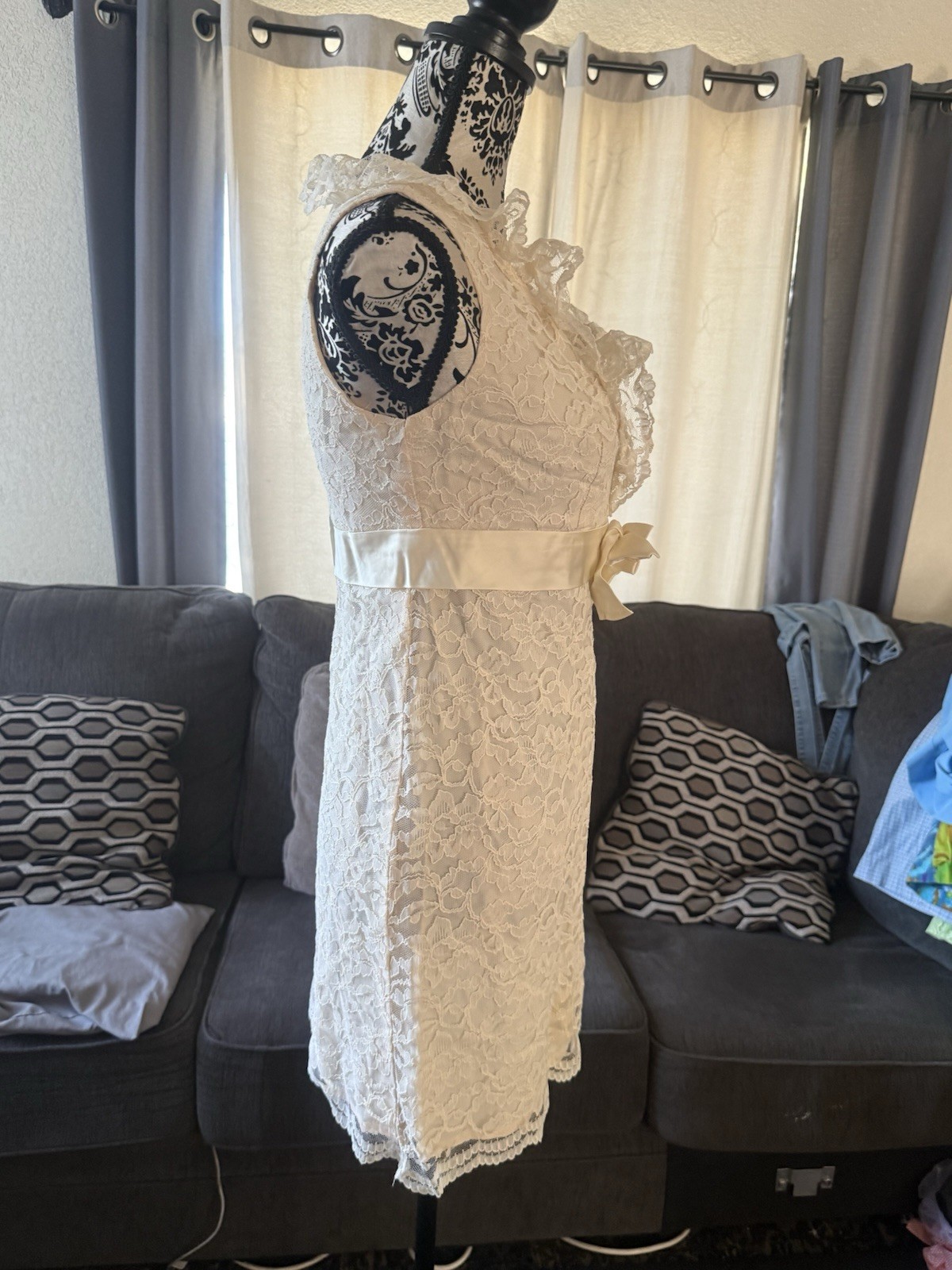 Vintage 1960’s Ivory Lace Hippie Wedding GoGo tunic Mini Dress M