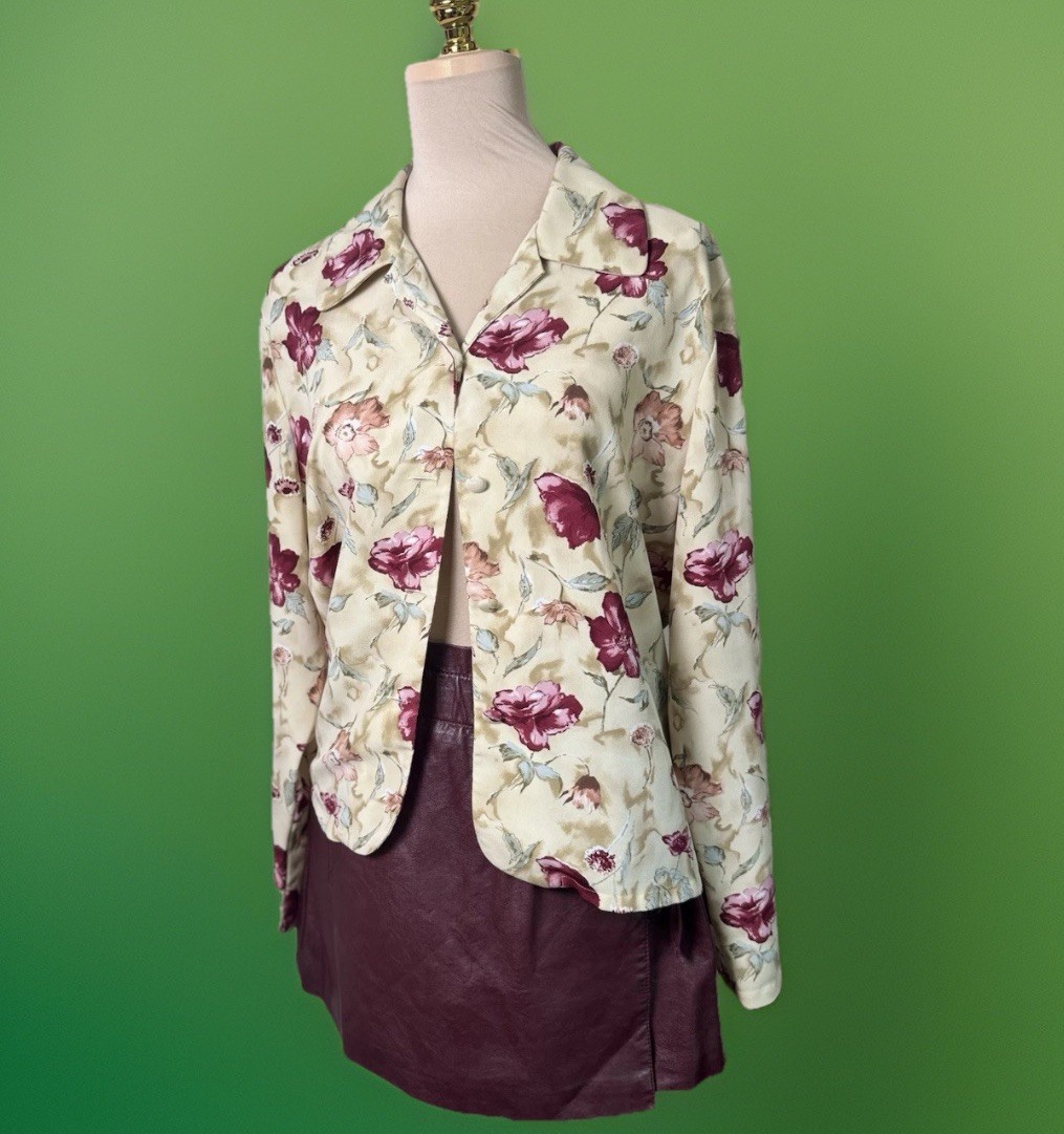Vintage 90s Floral Print Blouse | Cottagecore | Grandmillenial | Secretary Vibe