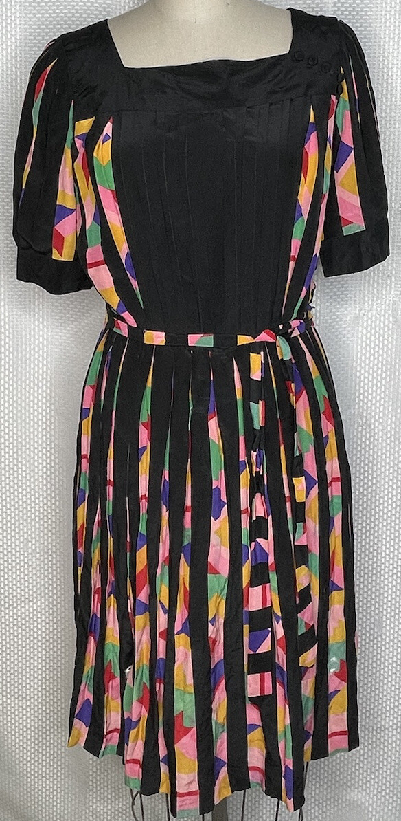 VINTAGE ALBERT NIPON WOMEN’S SQUARE NECK 1/2 SLEEVE SILK DRESS BLACK PRINT 8