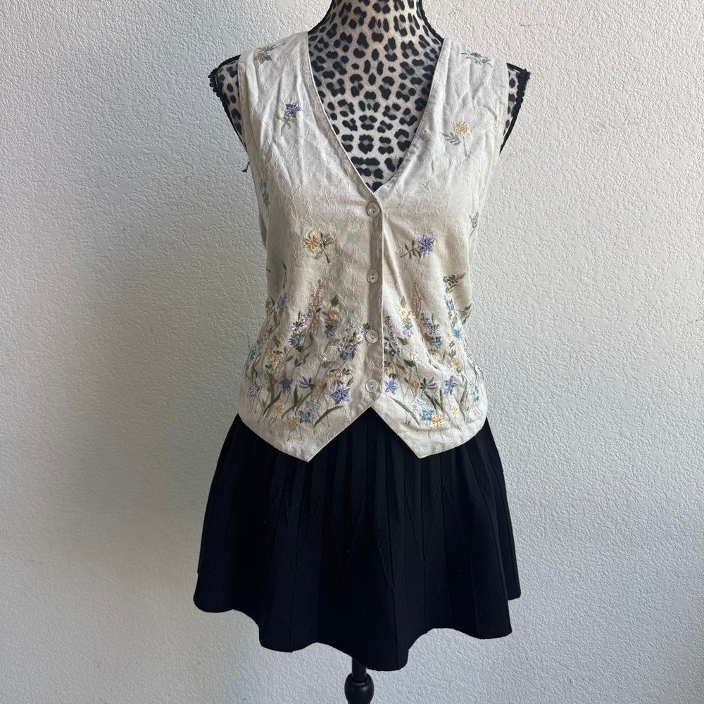 Casey & Max Vintage Cream floral embroidered vest