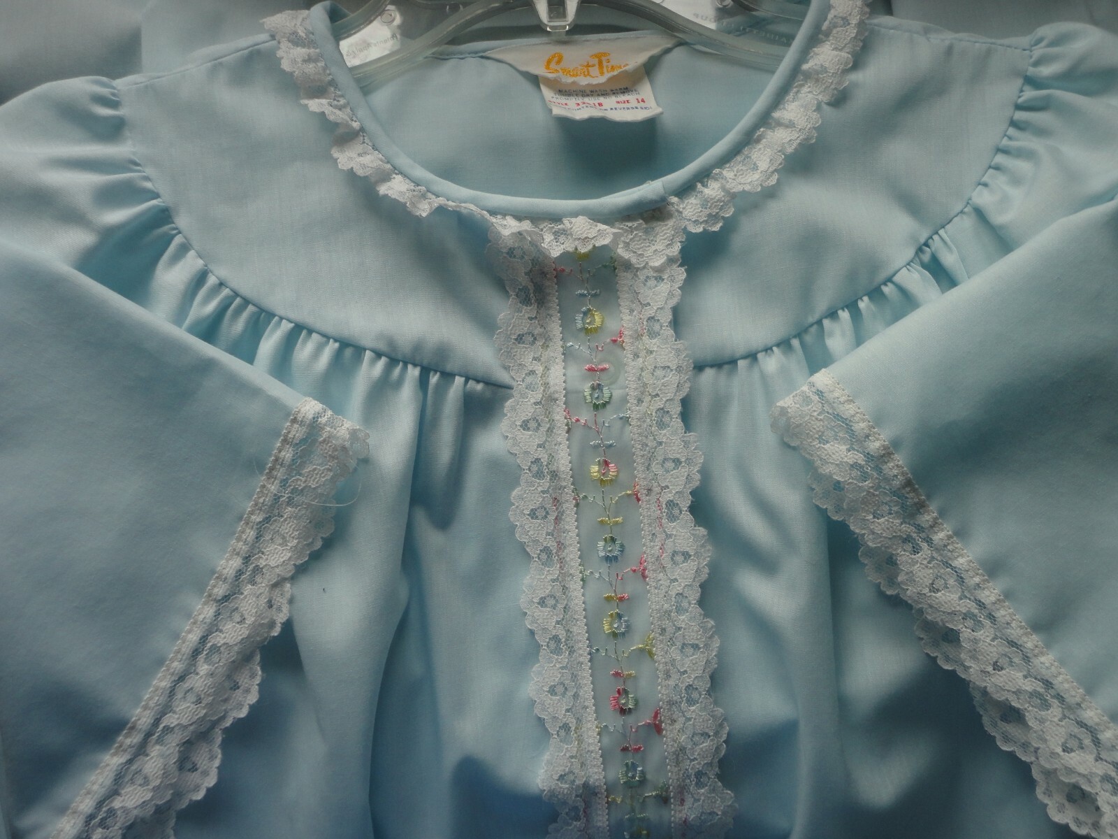 Vintage Smart Time Robe Poly And Cotton Size 14 Snap Front Closure Embroidery