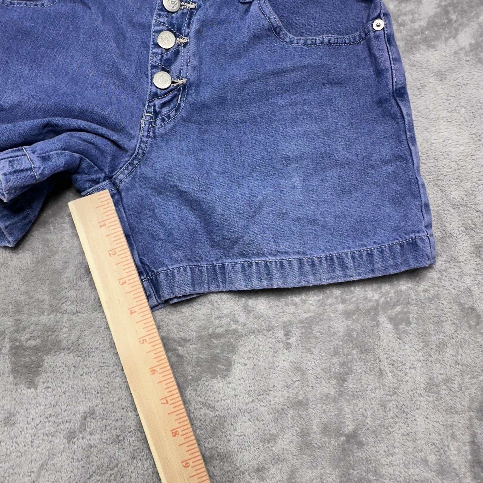 Vintage LEI Y2K 90’s High Rise Button Fly denim jean shorts 100% Cotton Size 7