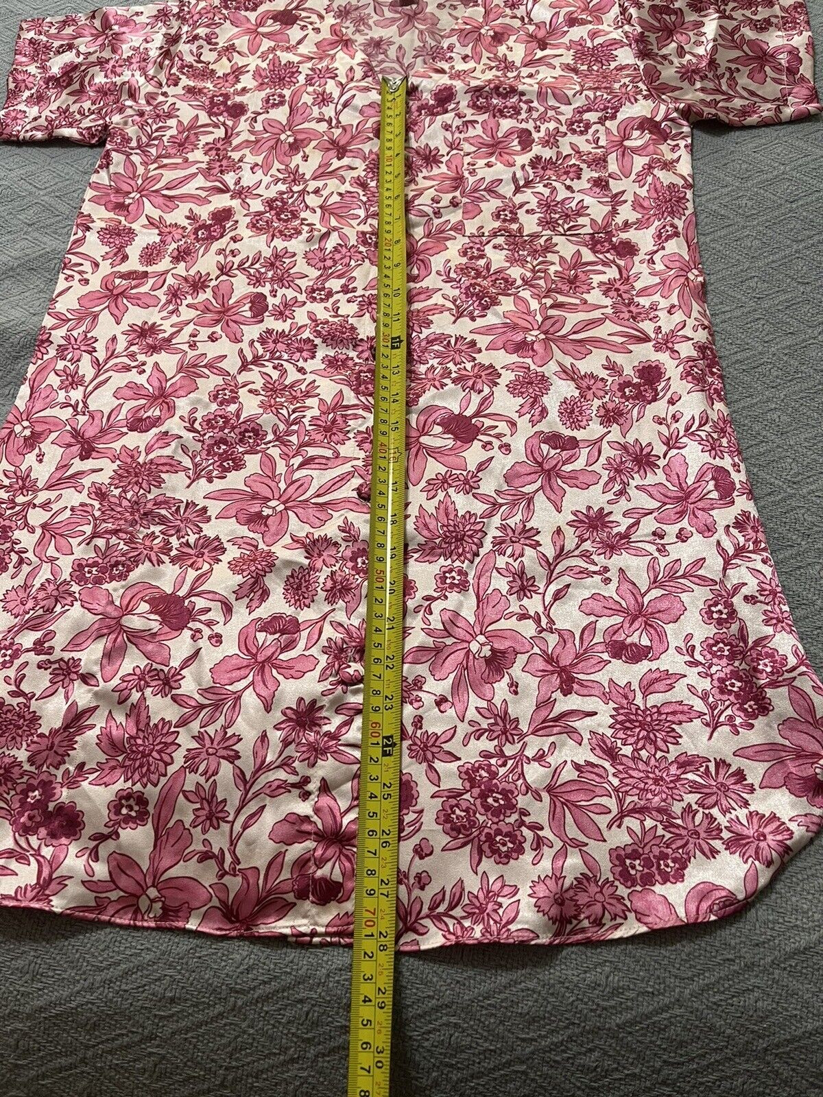 Vintage Womens Vanity Fair Nightgown Satin Finish Floral Short Sleeve Pink Small