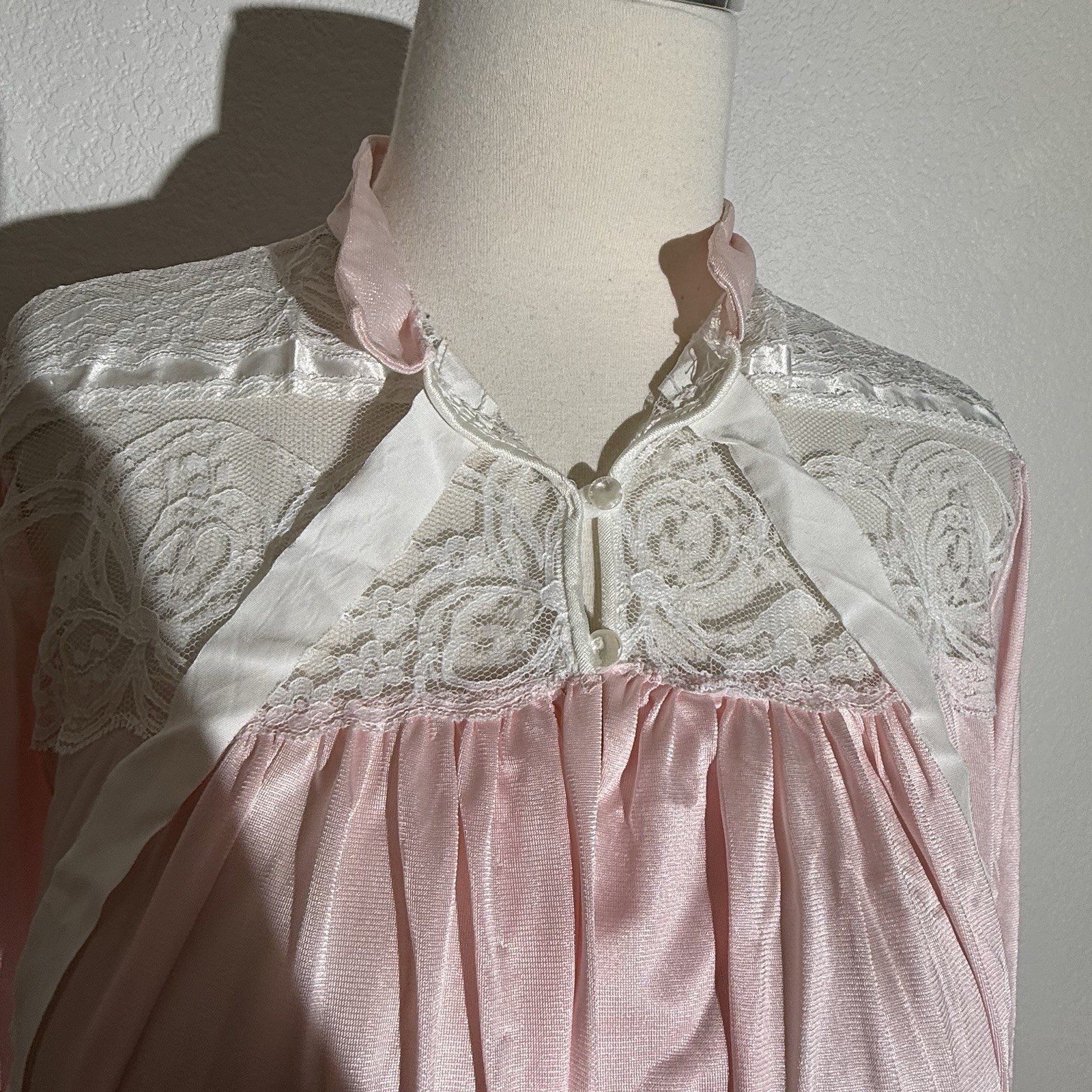 Vintage Soft Moments Pink Dressing Robe Nightgown Lace Floor Length Peignoir Vtg
