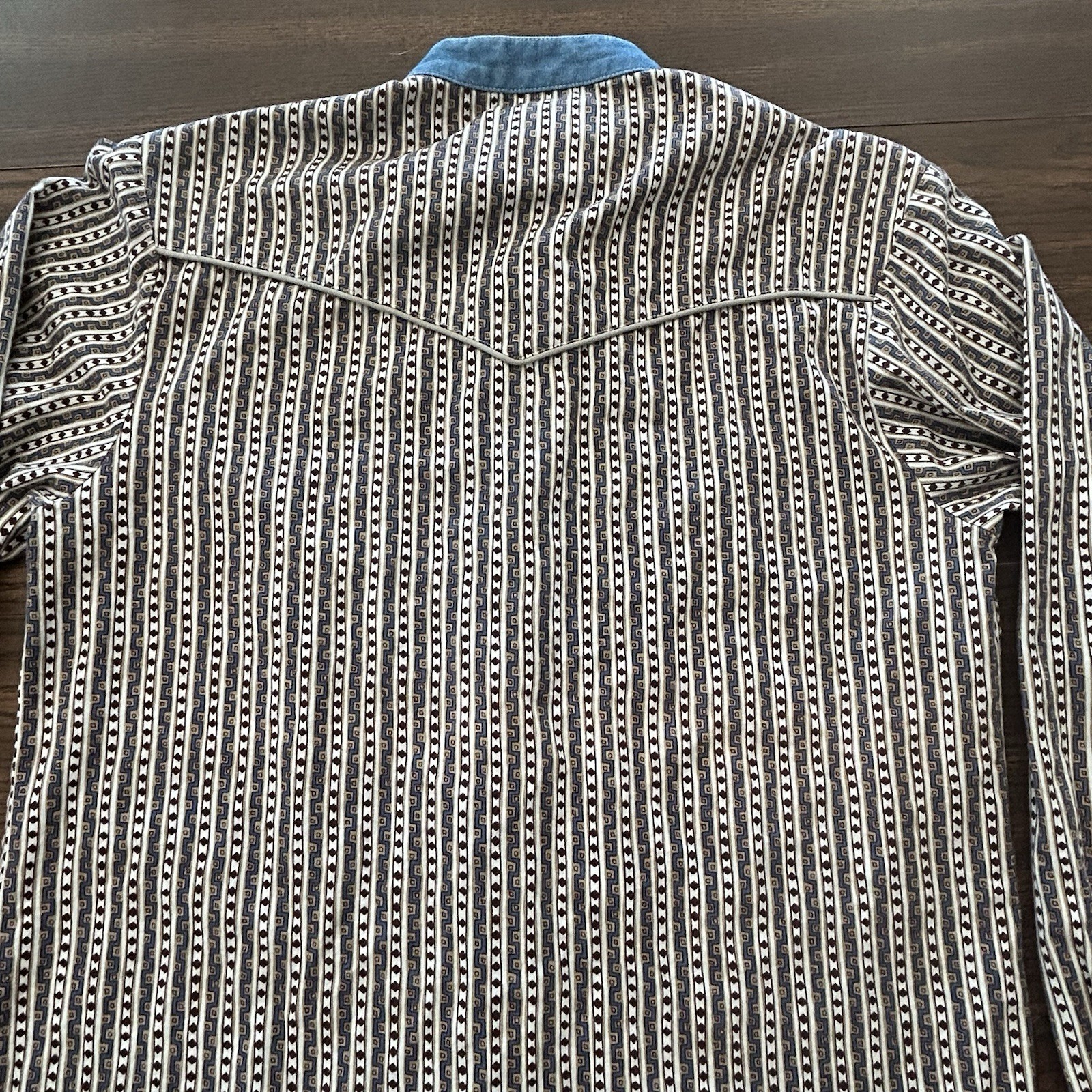 Vintage 80s Wrangler Western Women’s Aztec Striped Denim Bib Shirt Small