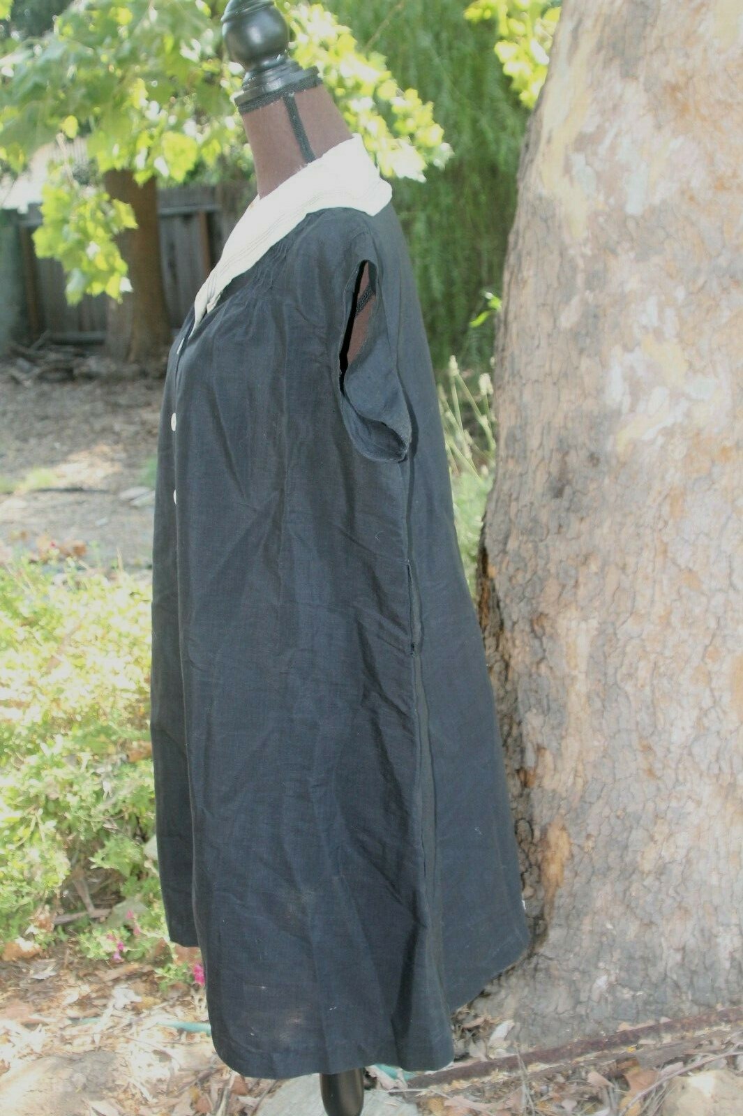 Black 1940s silk short sleeve duster jacket with buttons up front. Med, LG