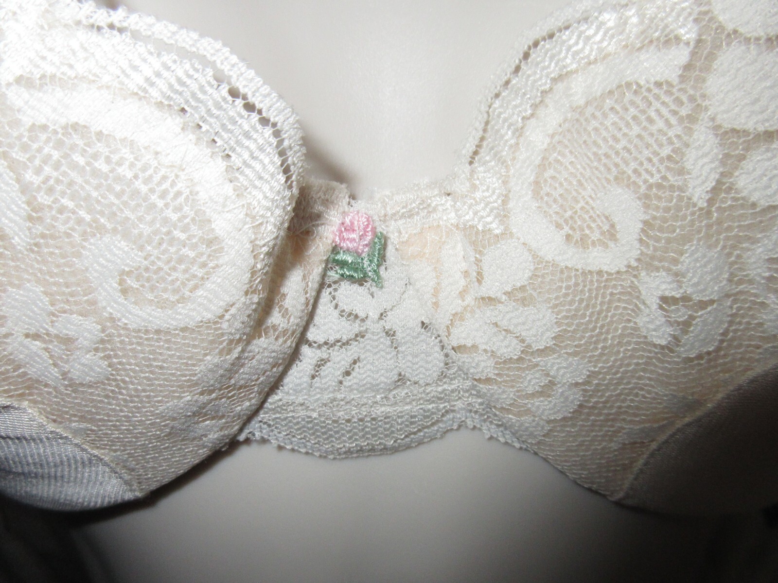 MAIDENFORM style 7387 lined CHANTILLY LACE UW demi – bra sz 36 B NOS disc