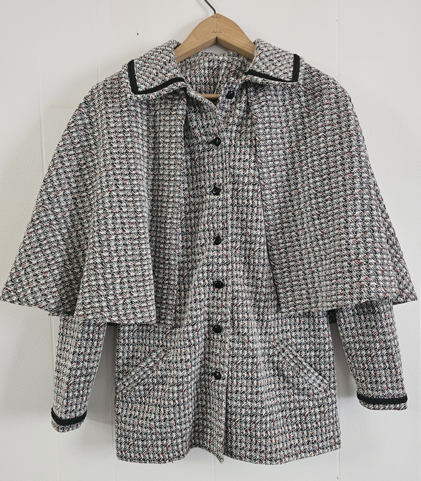 Vintage Christenfeld of California Women’s Pant Suit Cape Set ~ 3 Piece Suit 👀