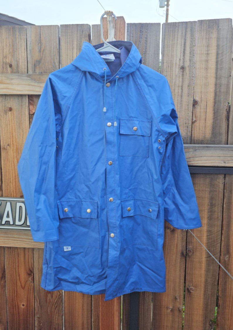 VTG Rain Coat Size Large Charles River Apparel Blue Hooded Rayon Vinyl SIZE 16