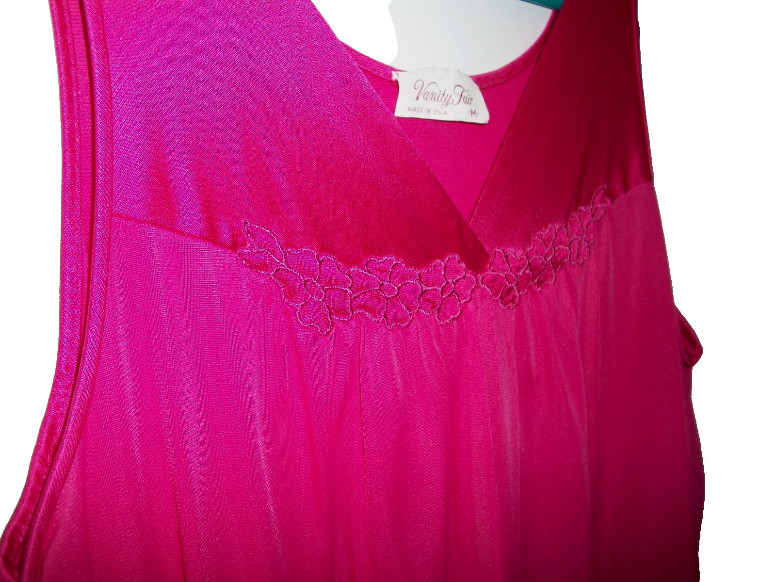 Vintage Vanity Fair MAGENTA PINK Robe Nightgown Set M USA SILKY NYLON RETRO 70’s