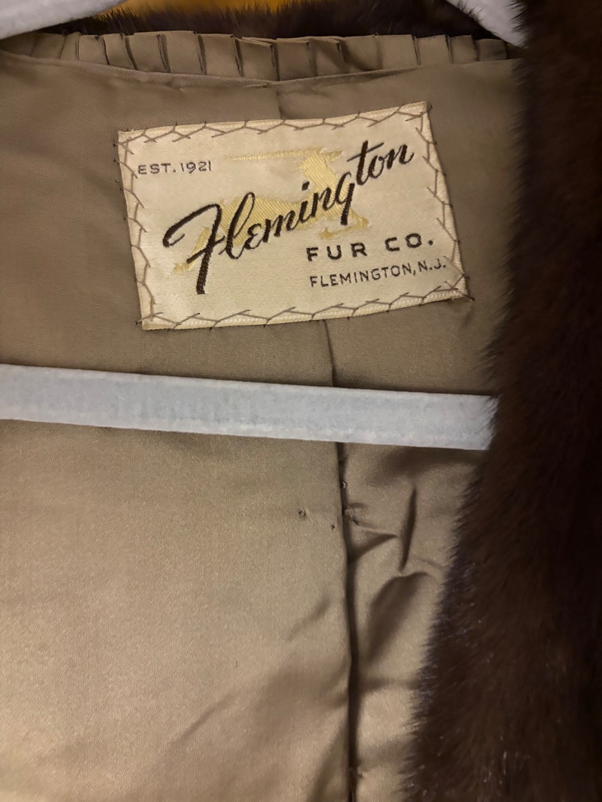 Vintage Flemington Fur Co Genuine Brown Mink Fur Jacket Coat 19” Pit to Pit