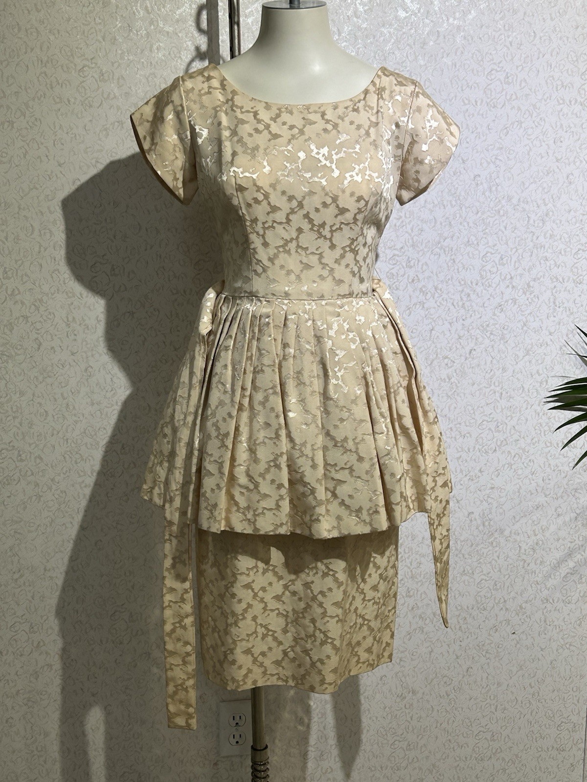 Vintage Brocade 1960’s Beige Blush Peplum On Pencil Dress Party Dress