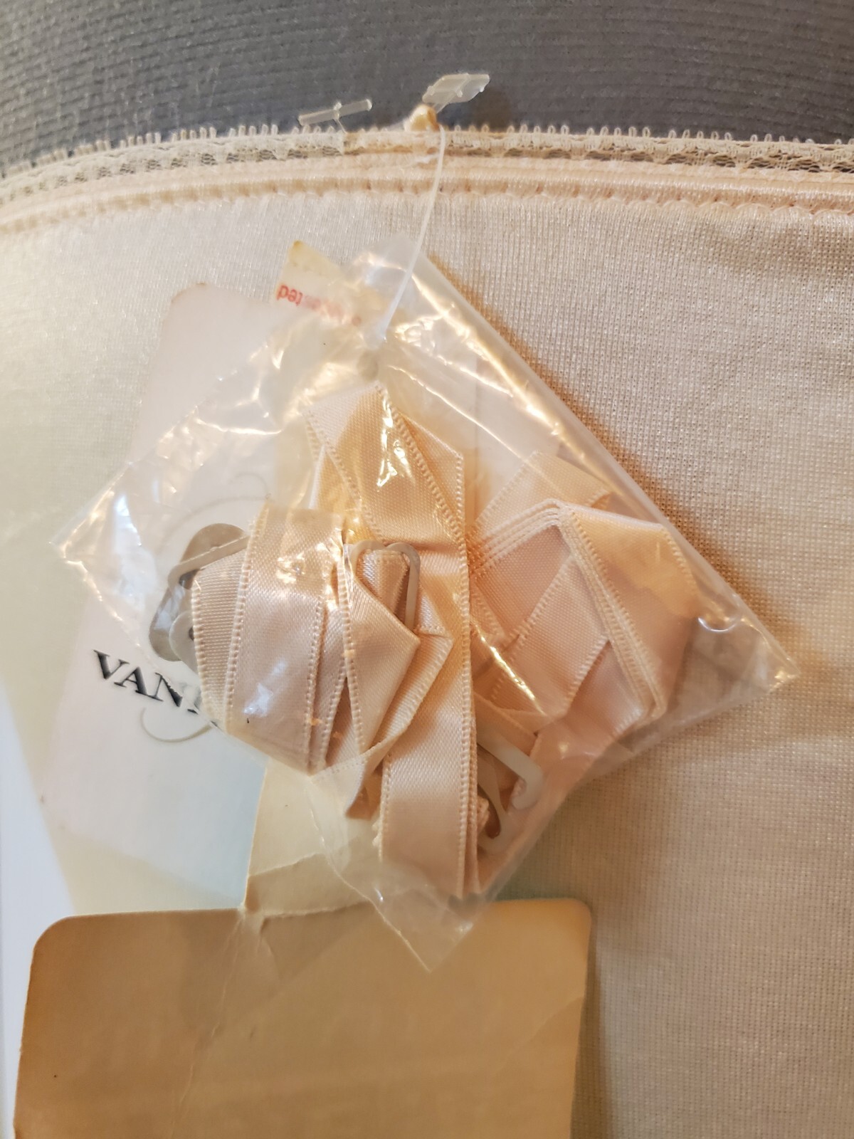 VTG Vanity Fair Beige Dupont Nylon Full Slip Lace Adjustable Straps 34 LL NWT