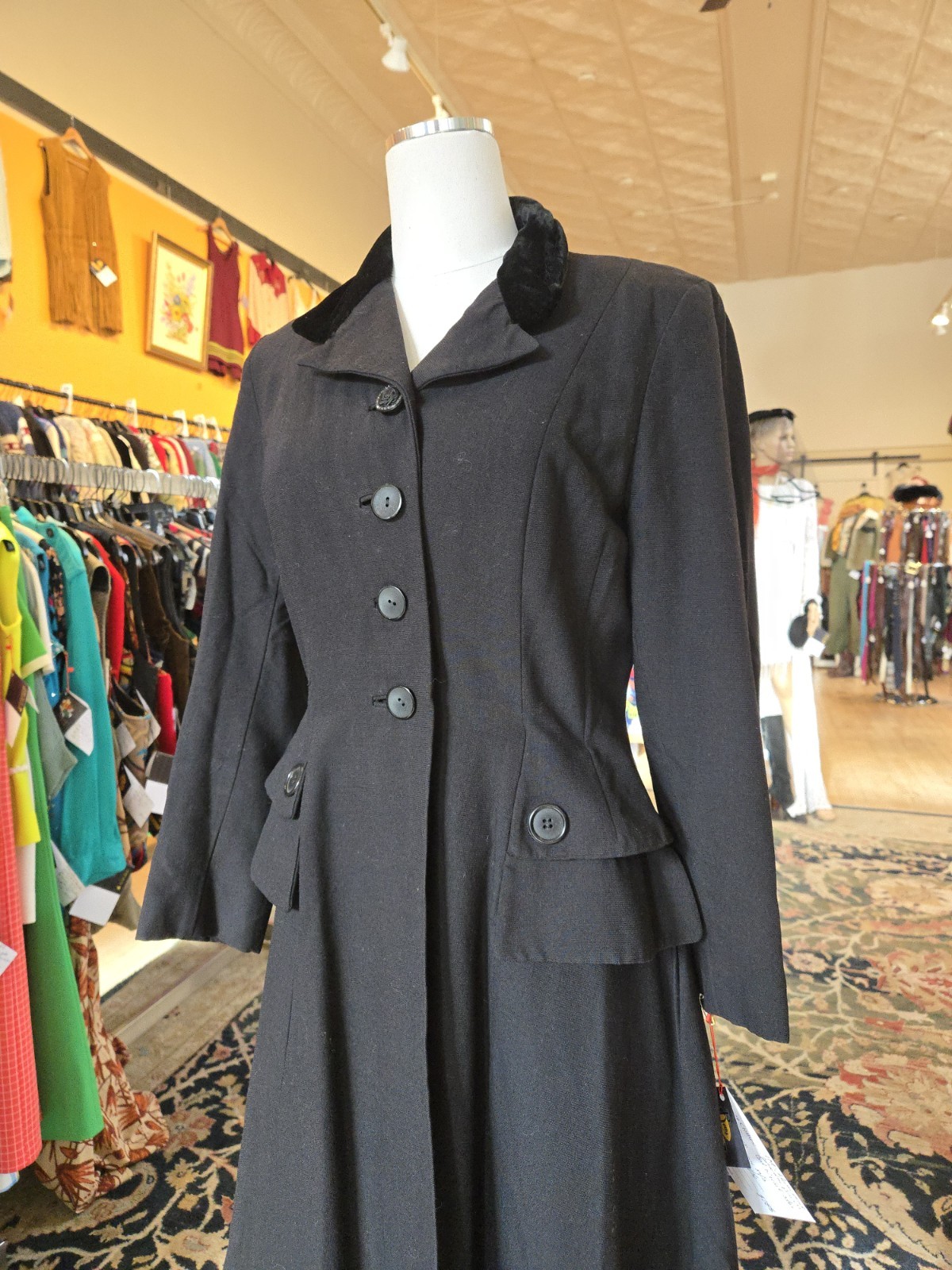 Vtg 1940s Aileens Black Lightweight Wool Gabardine Tailored Princess Coat